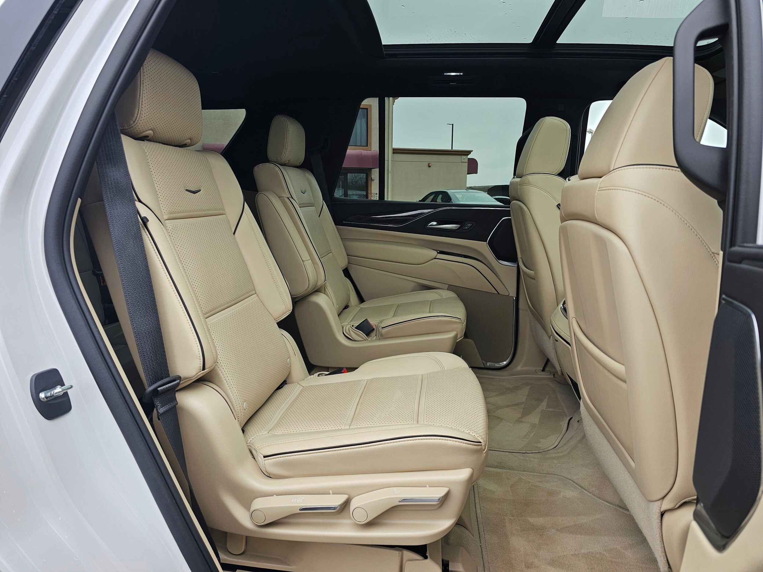 Used 2023 Crystal White Tricoat Cadillac 4WD Premium Luxury image 14