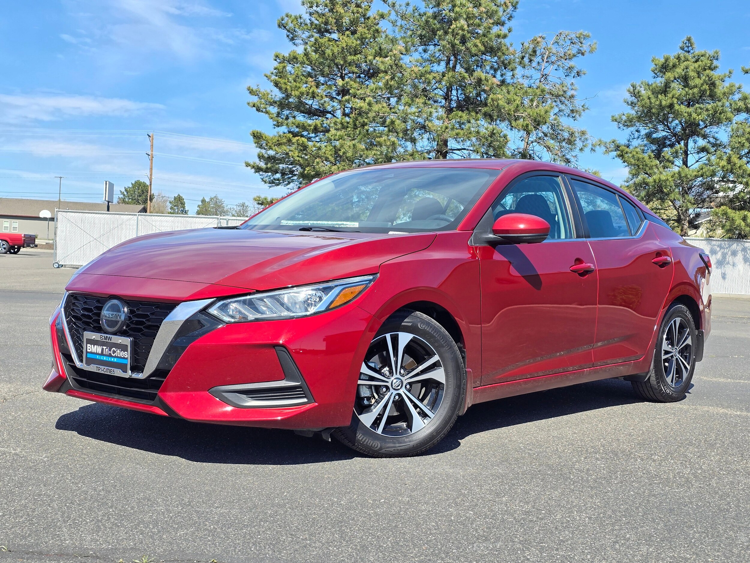 Used 2021 Scarlet Ember Tintcoat Nissan SV image 32