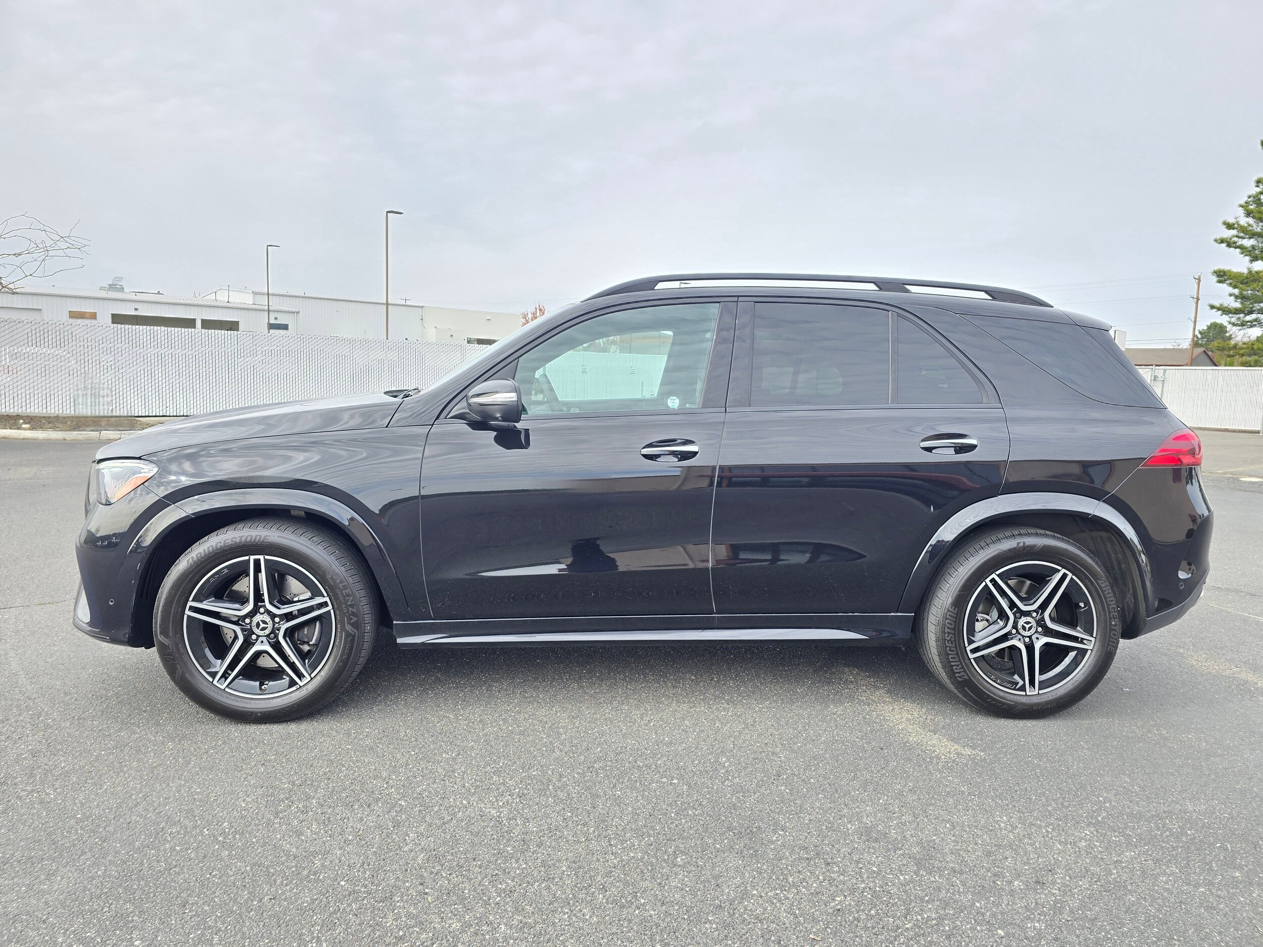 Used 2024 Obsidian Black Metallic Mercedes-Benz GLE 350 image 33