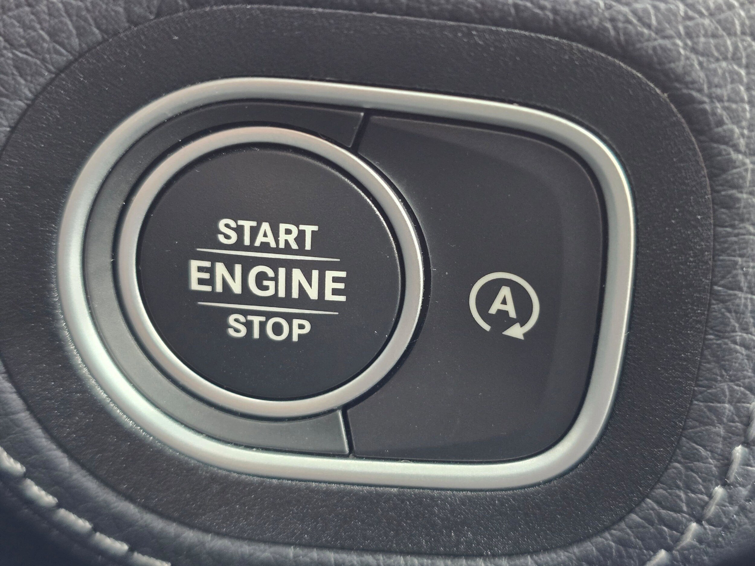 Used 2024 Obsidian Black Metallic Mercedes-Benz GLE 350 image 19