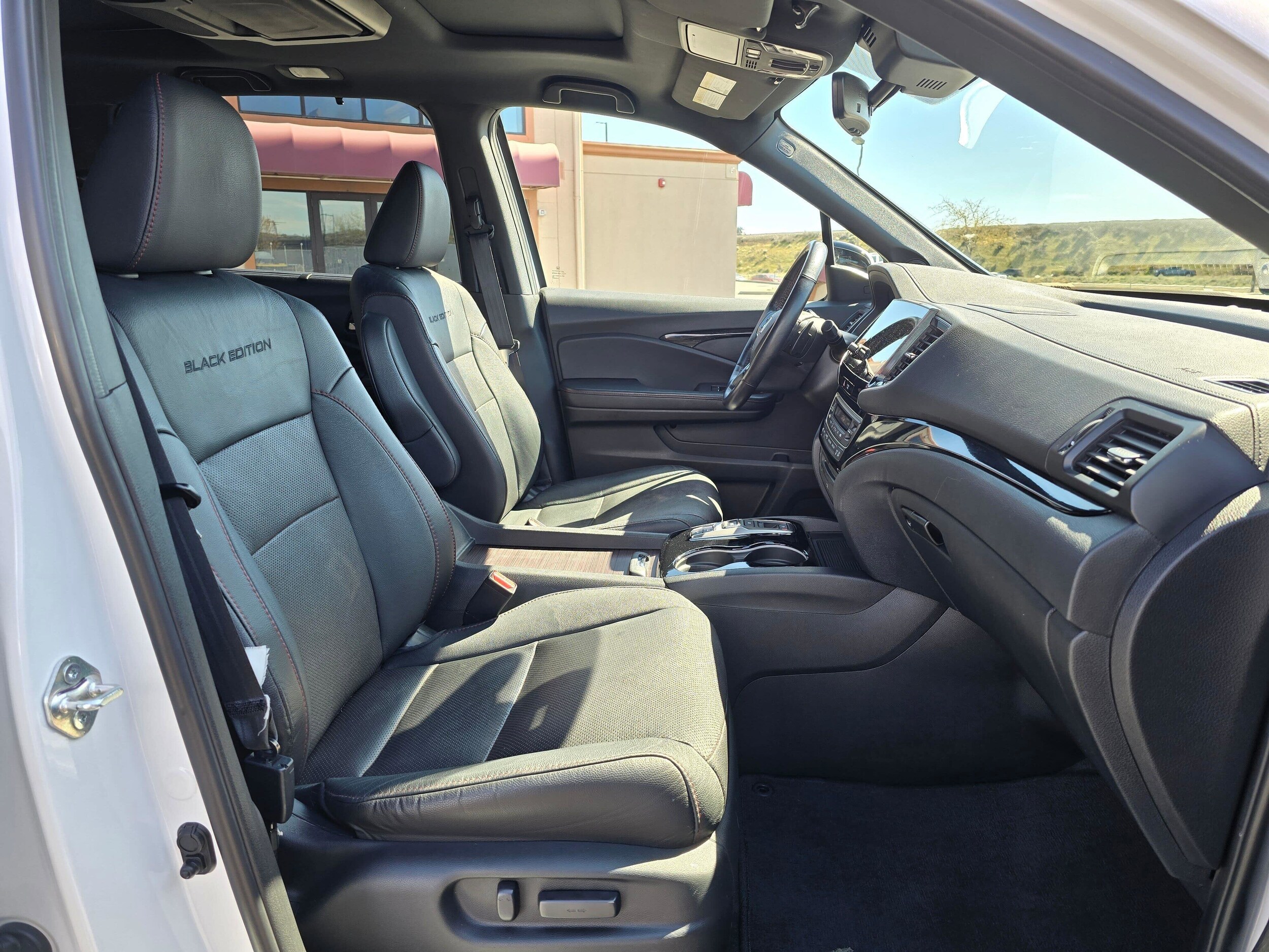 Used 2021 Platinum White Pearl Honda Black Edition image 15