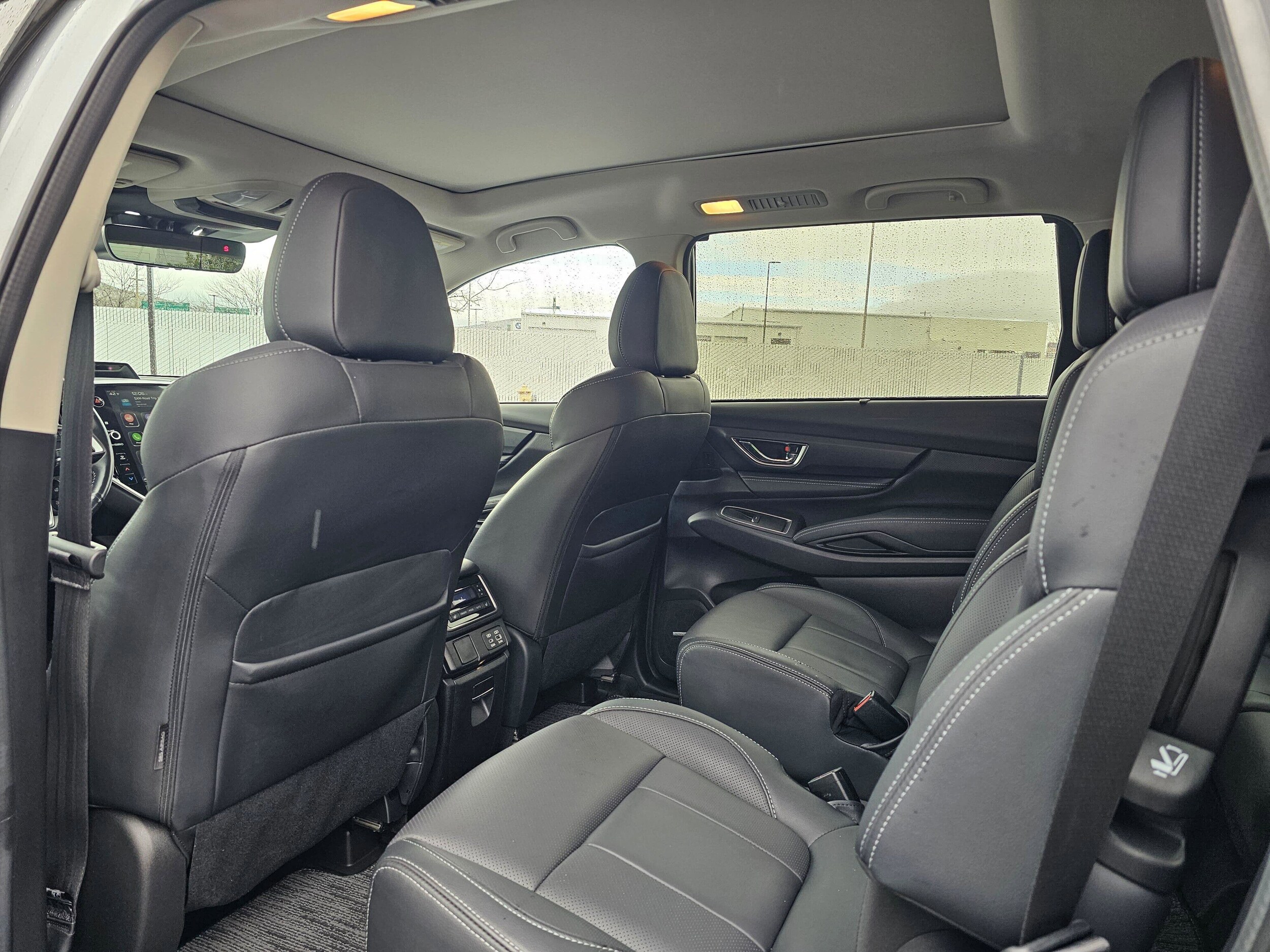 Used 2023 Ice Silver Metallic Subaru Limited image 11