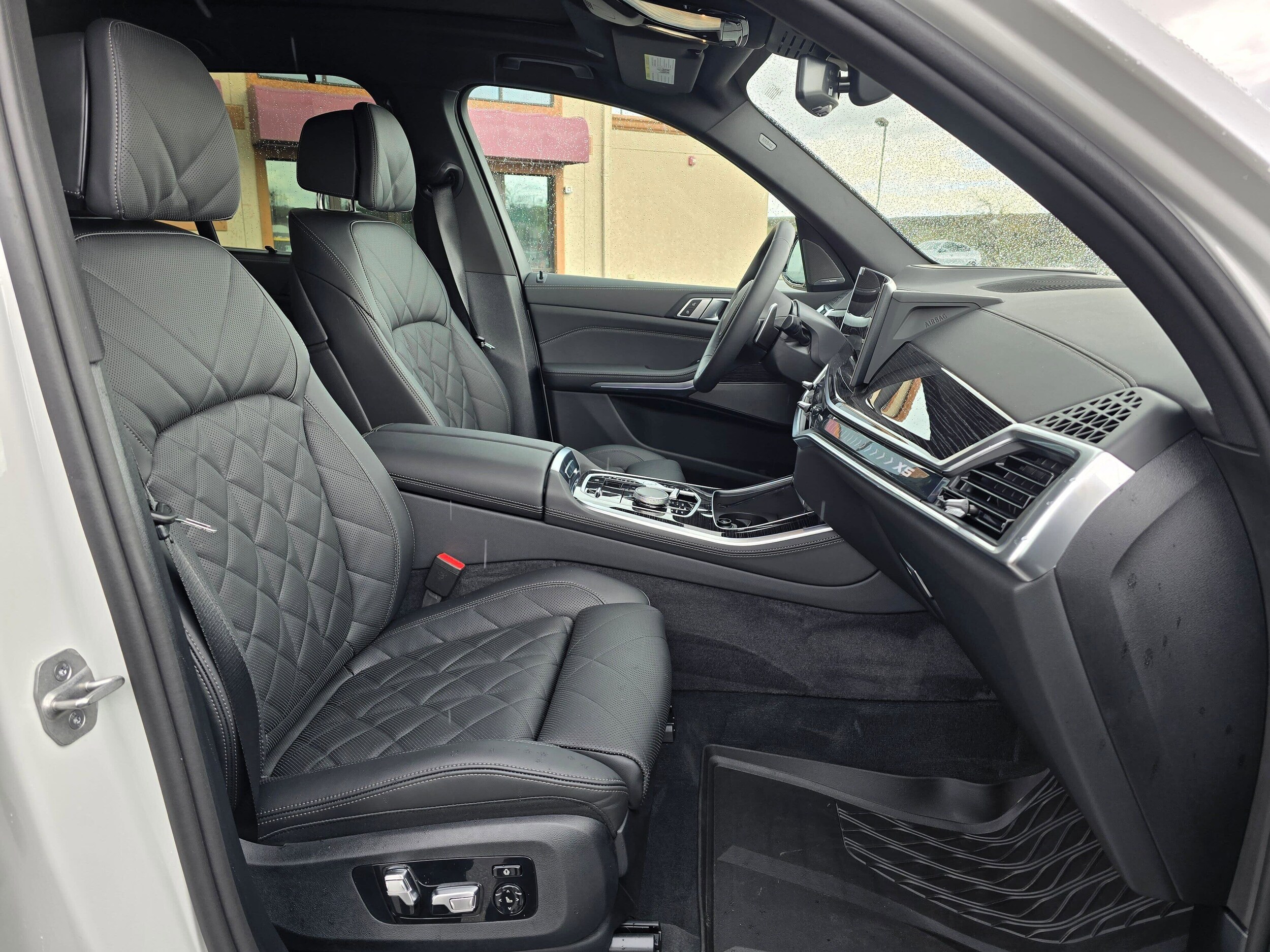 Used 2026 Mineral White Metallic BMW xDrive50e image 15