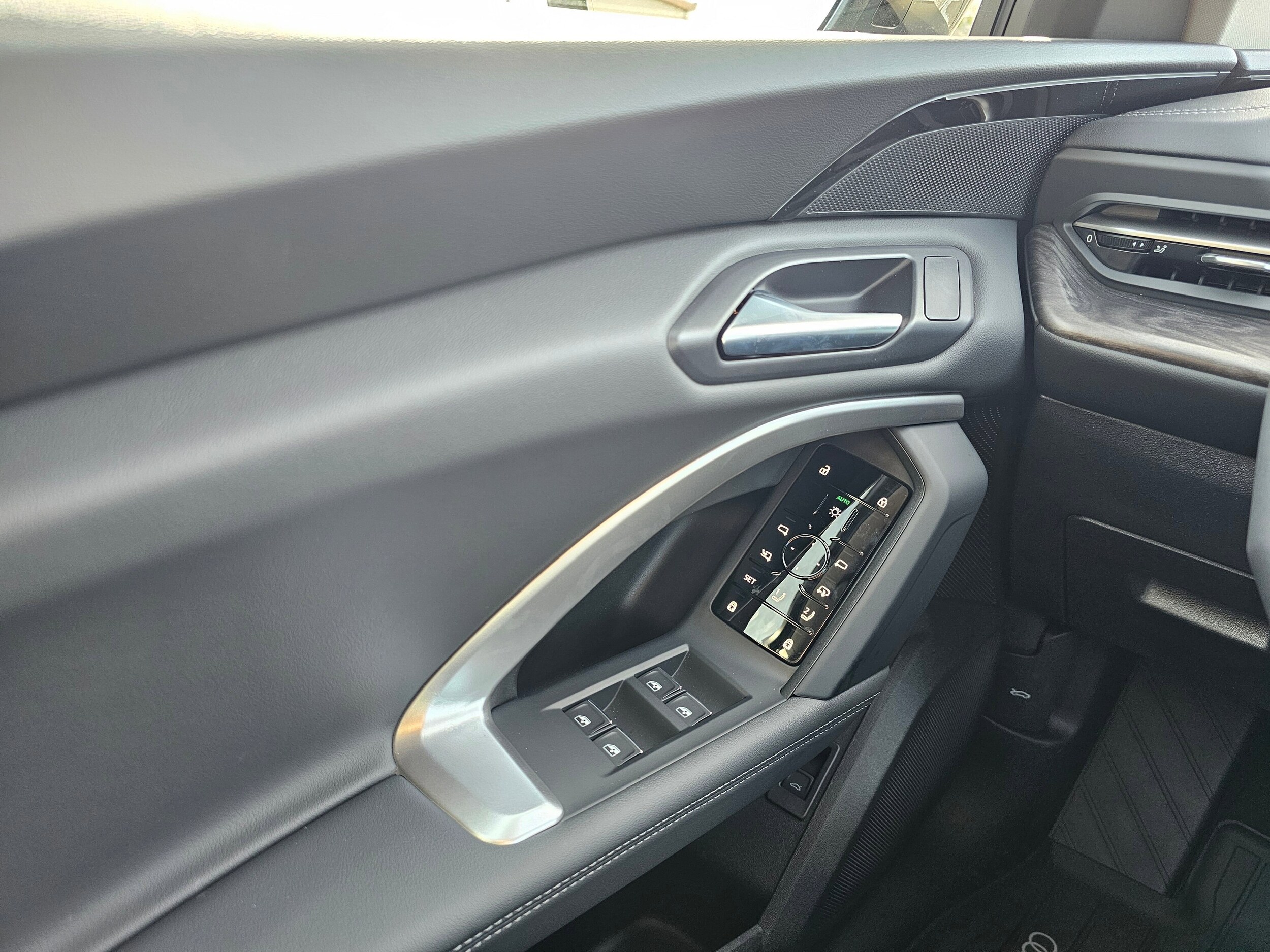 New 2025 Tambora Gray Audi 2.0T Premium image 28