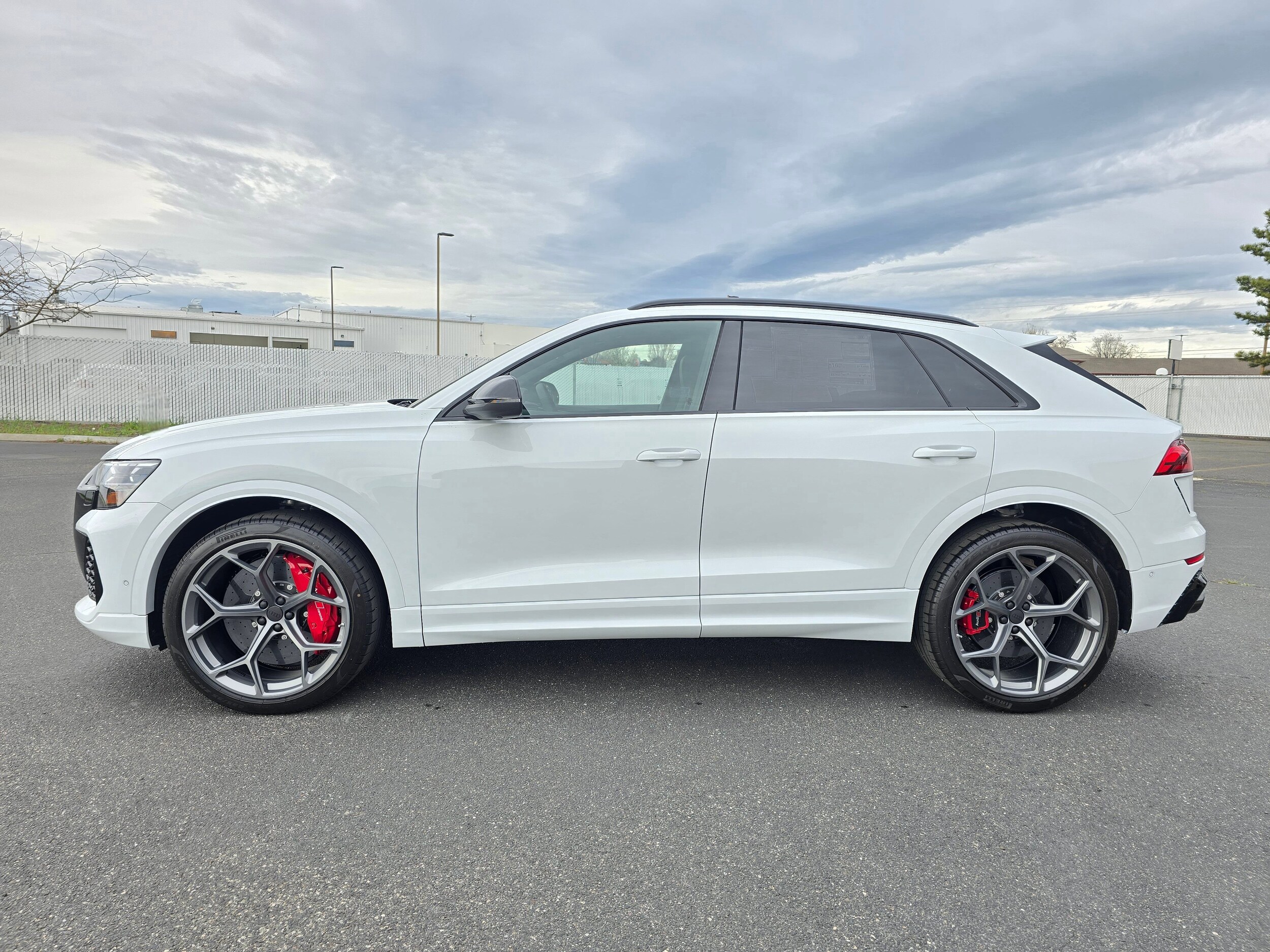 New 2026 Glacier White Audi 4.0T performance image 34