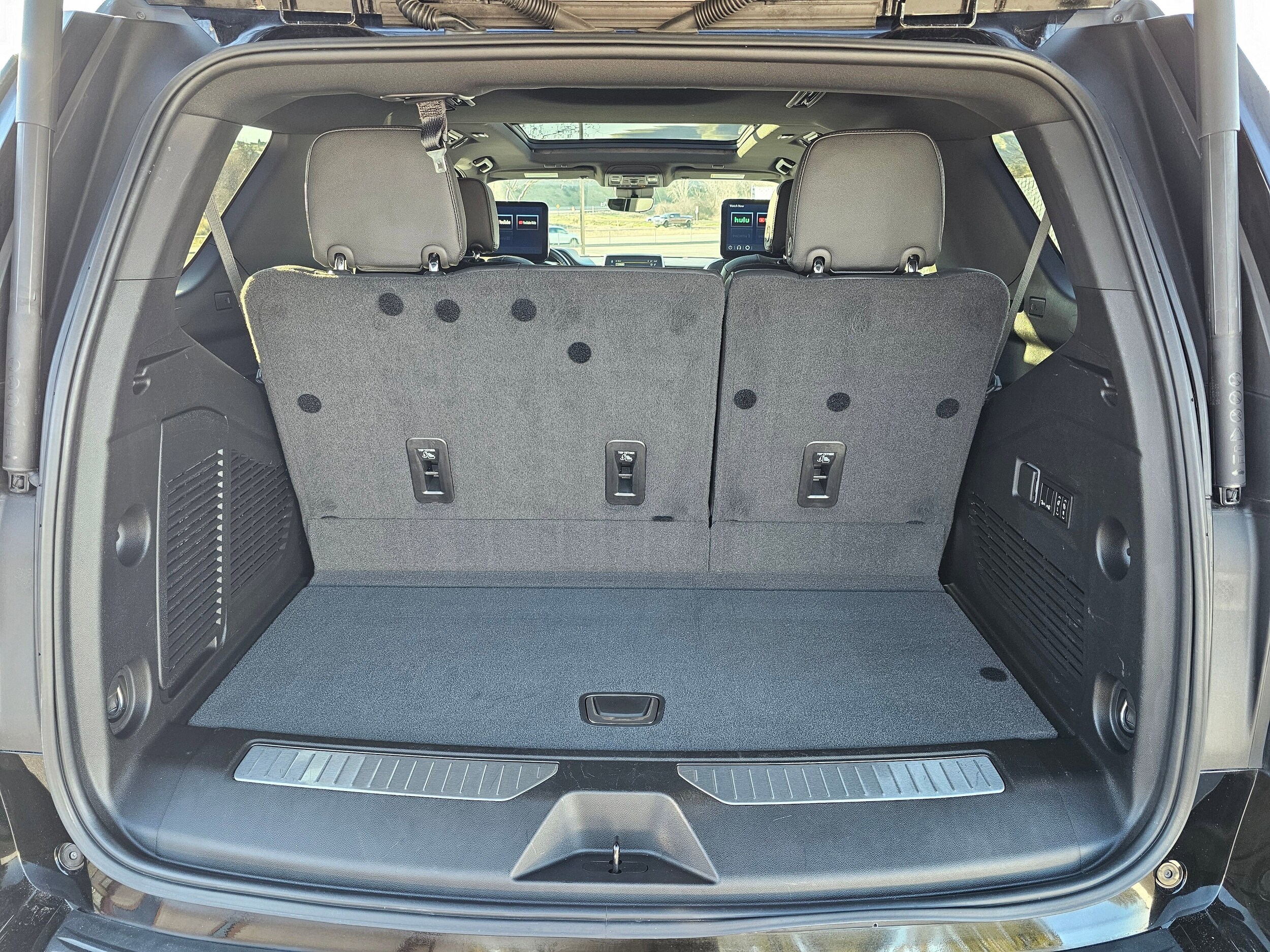 Used 2023 Black Chevrolet High Country image 62