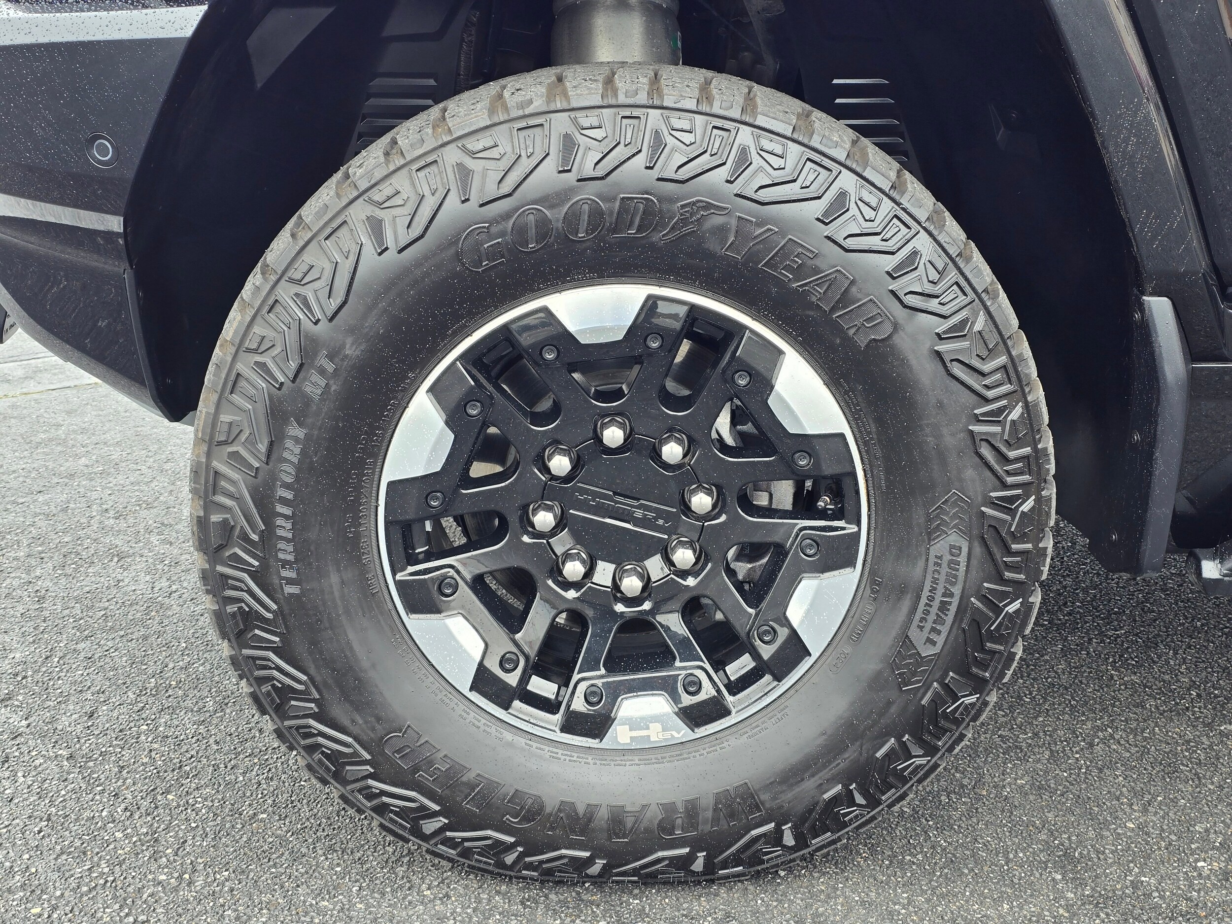 Used 2024 Void Black GMC 2X image 39