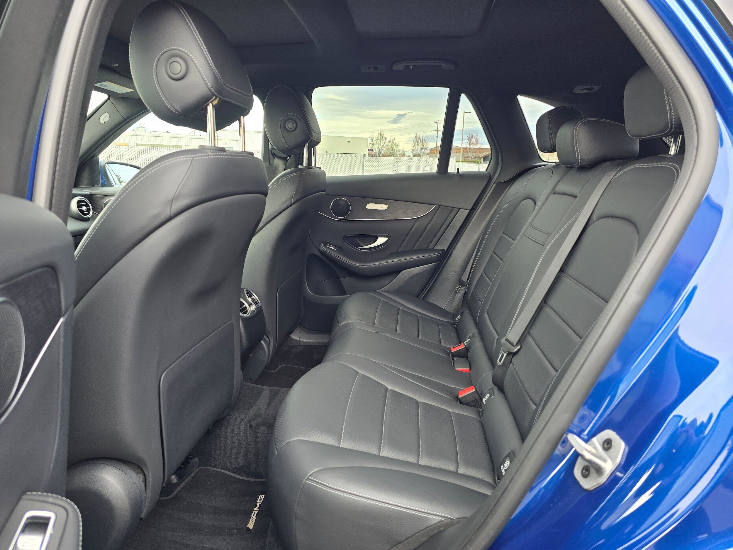 Used 2022 Starling Blue Metallic Mercedes-Benz GLC 300 image 12