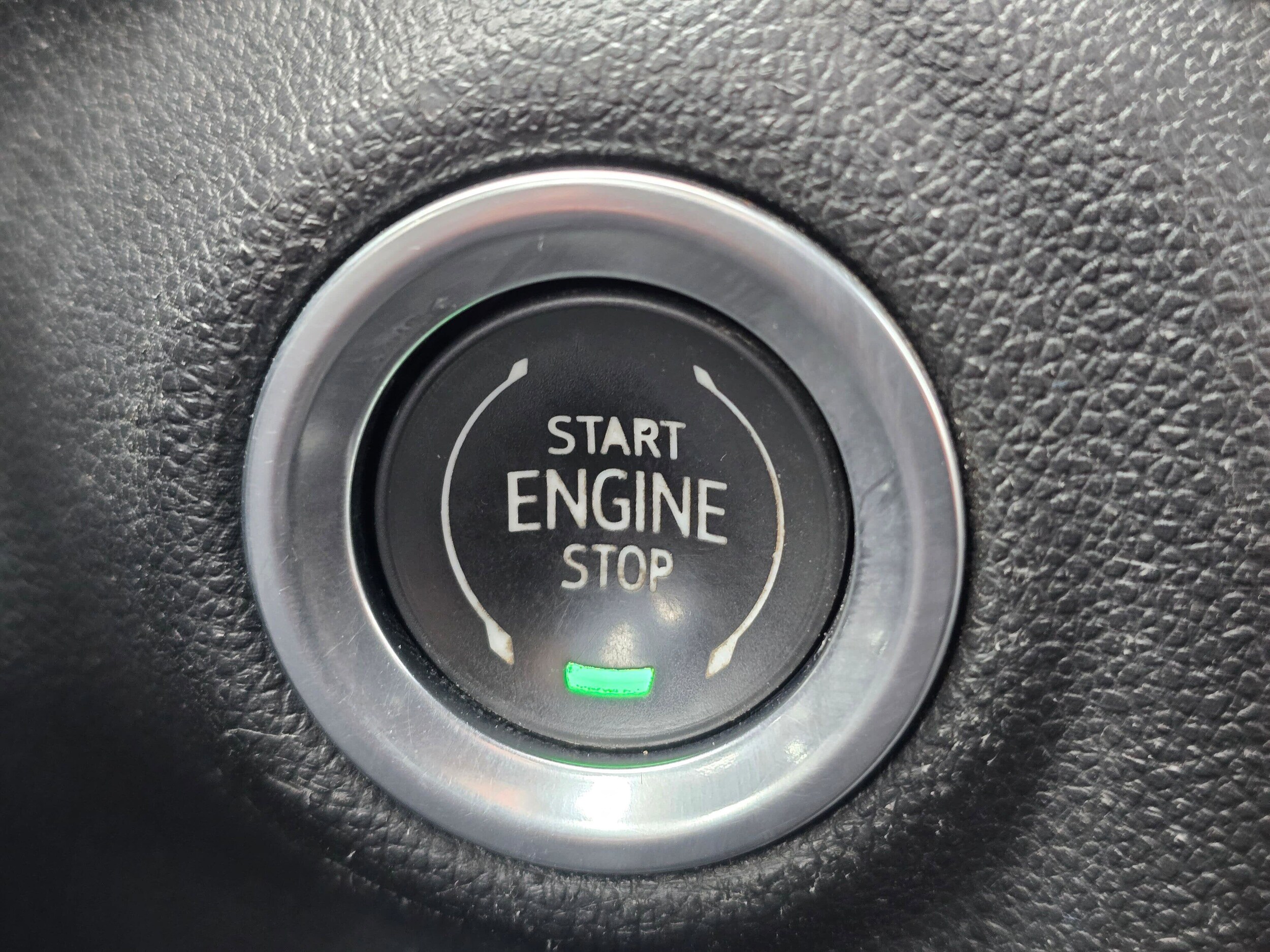 Used 2022 Summit White Chevrolet LTZ image 21