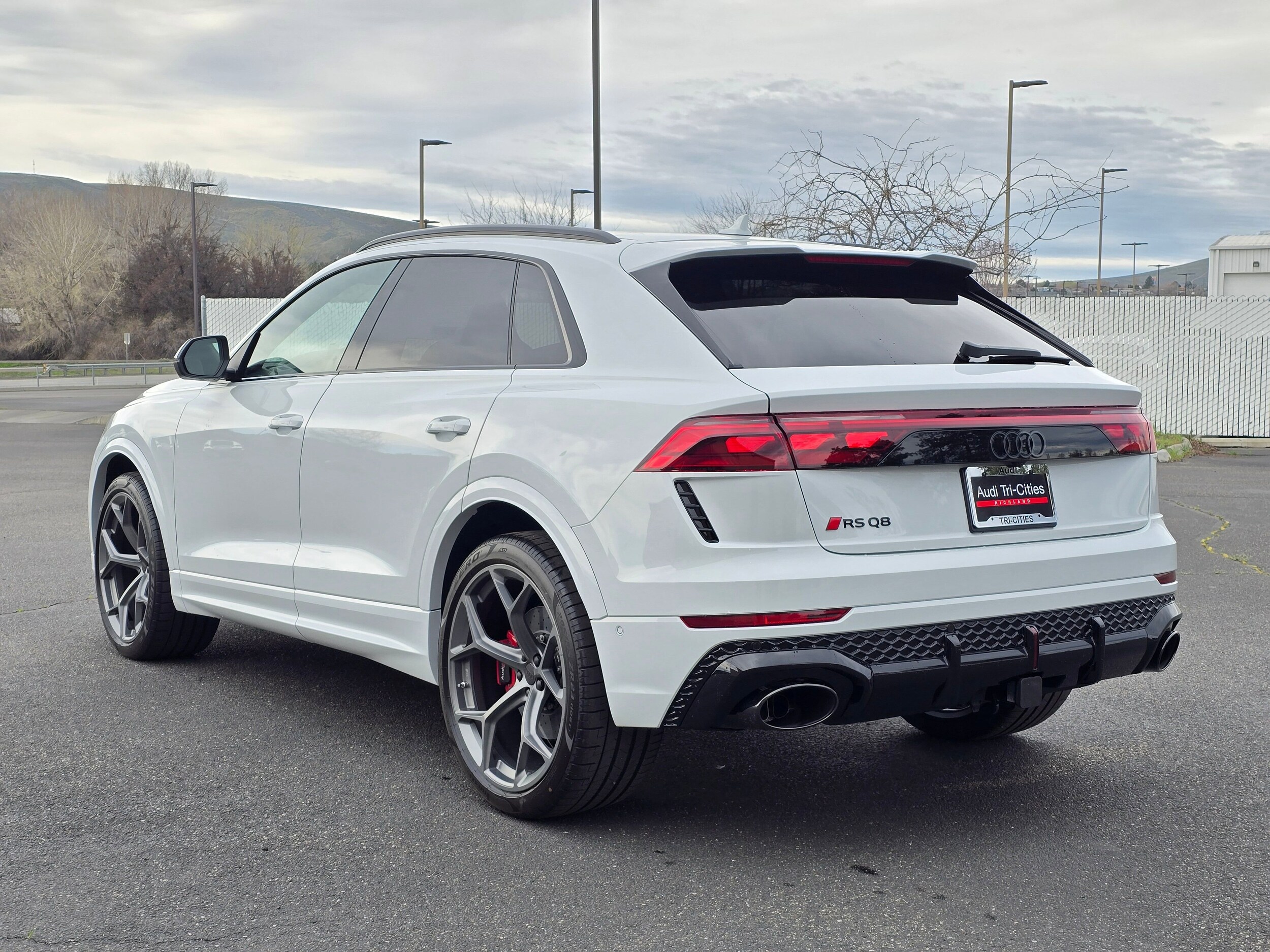 New 2026 Glacier White Audi 4.0T performance image 35