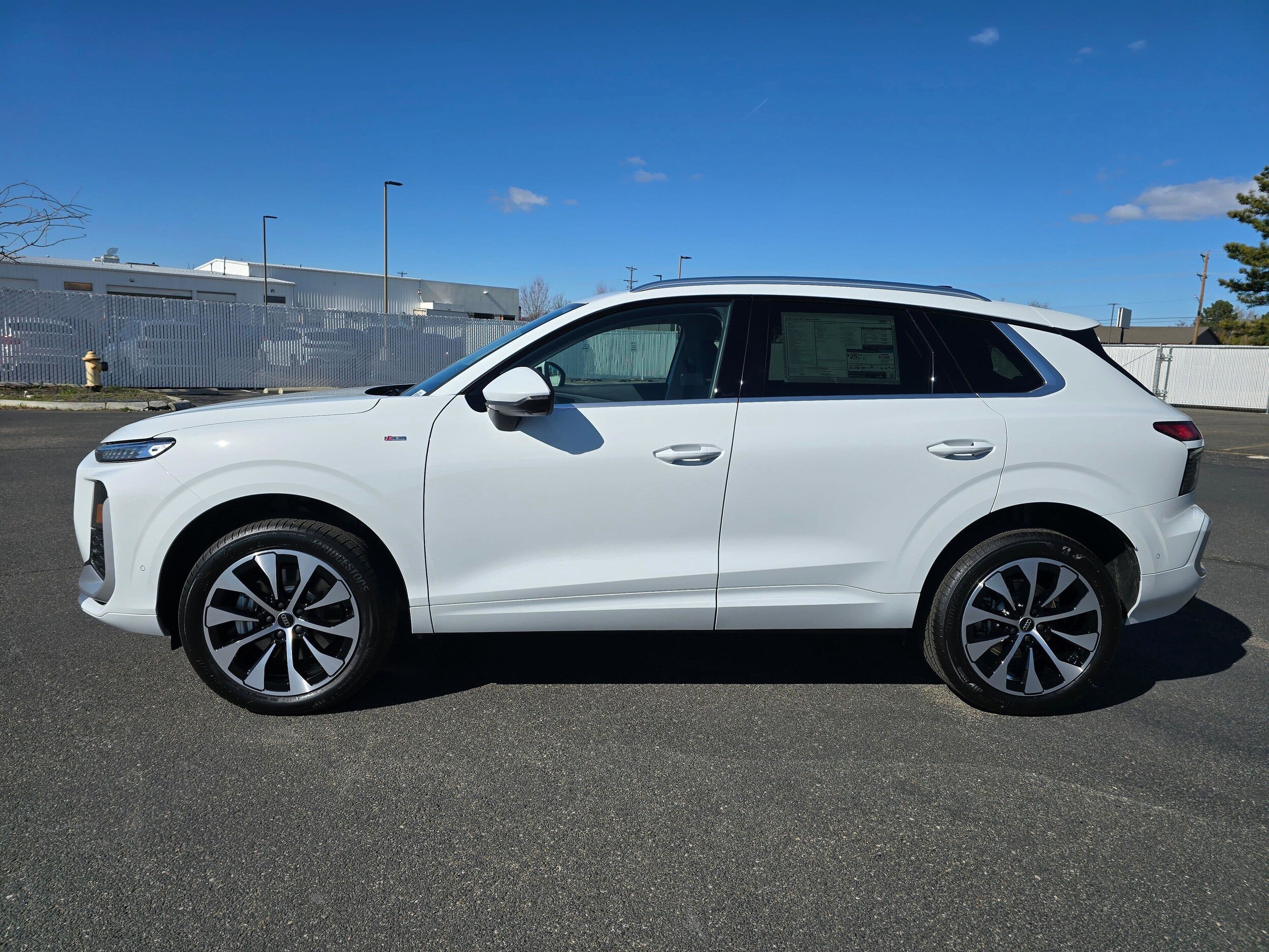 New 2026 Glacier White Audi S line image 3