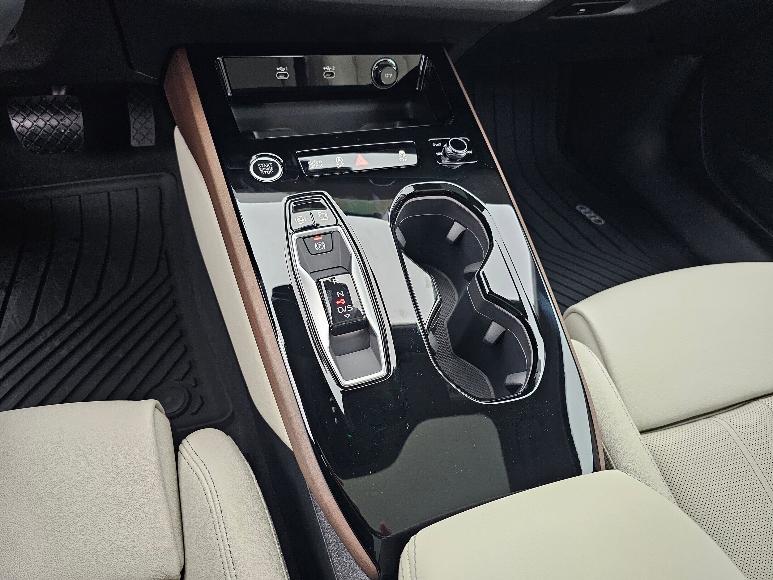 New 2025 Glacier White Audi 2.0T Prestige image 23