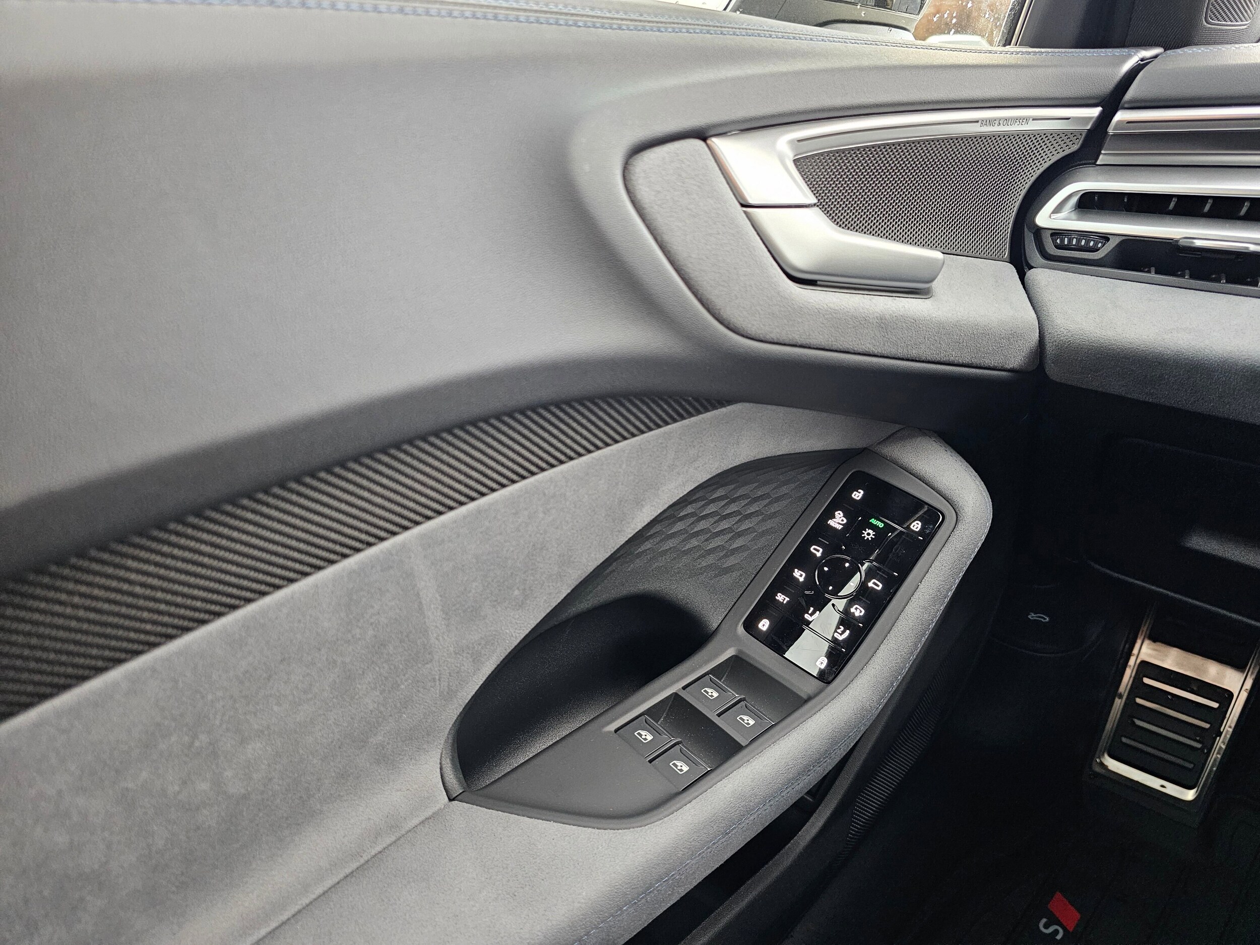 New 2025 Glacier White Audi 3.0T Prestige image 29