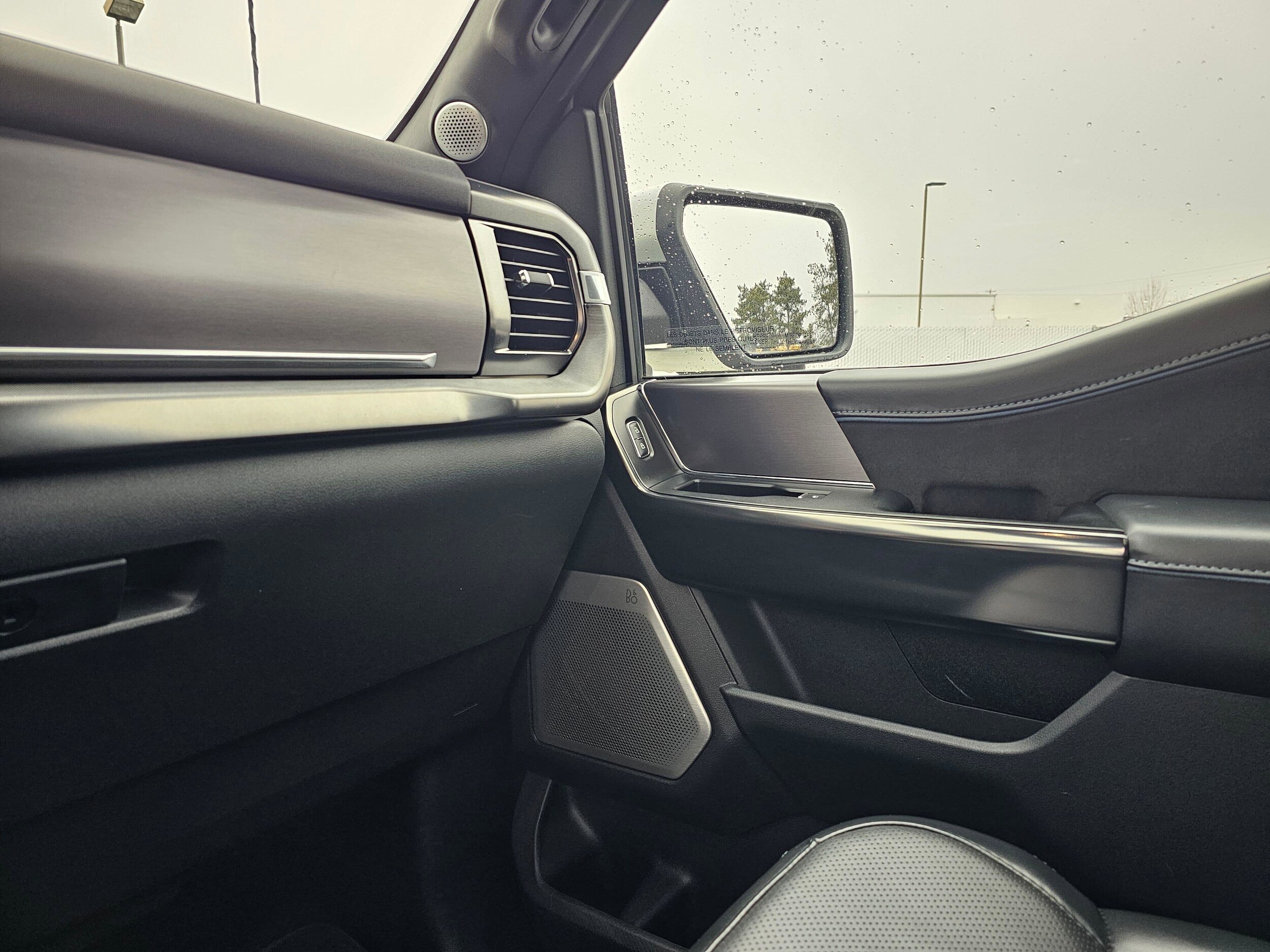 Used 2024 Star White Metallic Tri-Coat Ford Platinum image 27