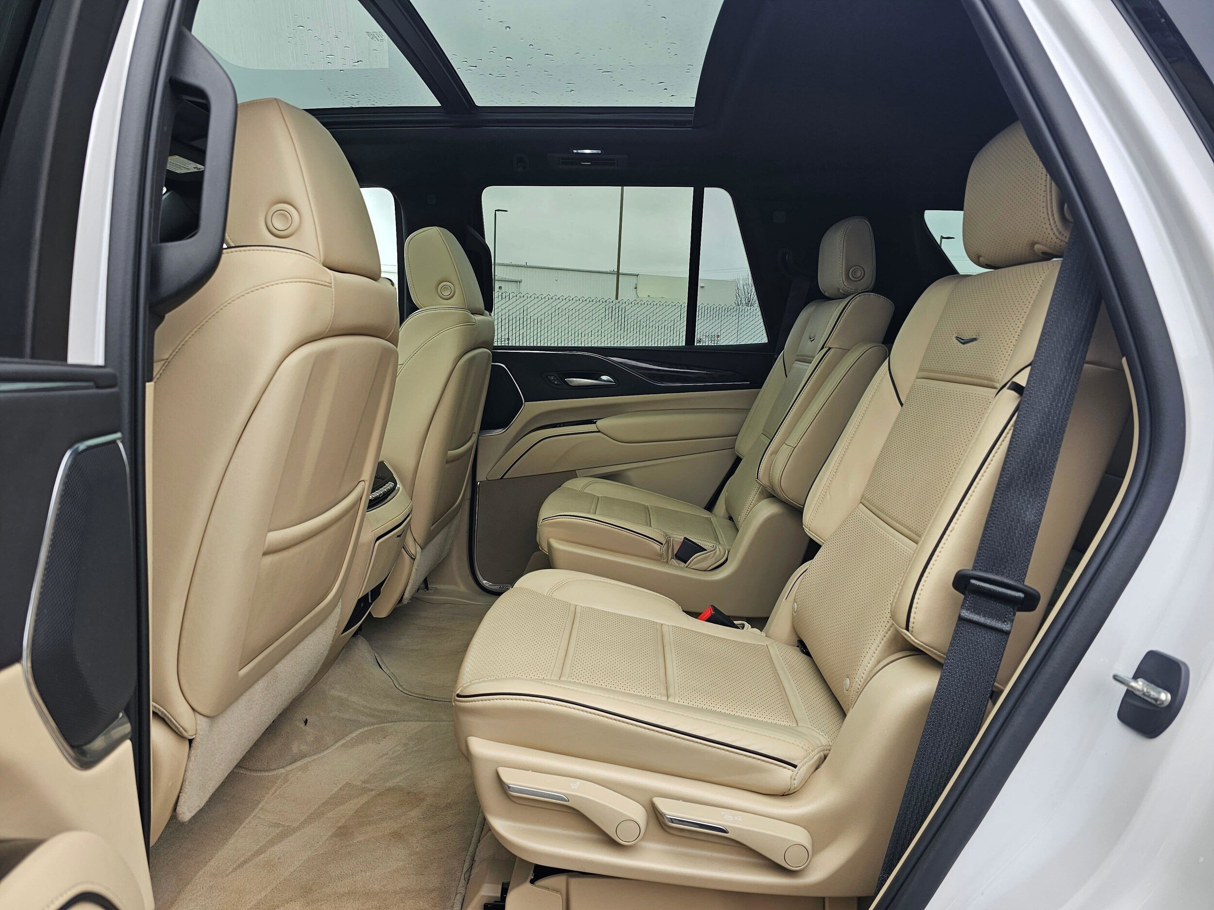 Used 2023 Crystal White Tricoat Cadillac 4WD Premium Luxury image 13