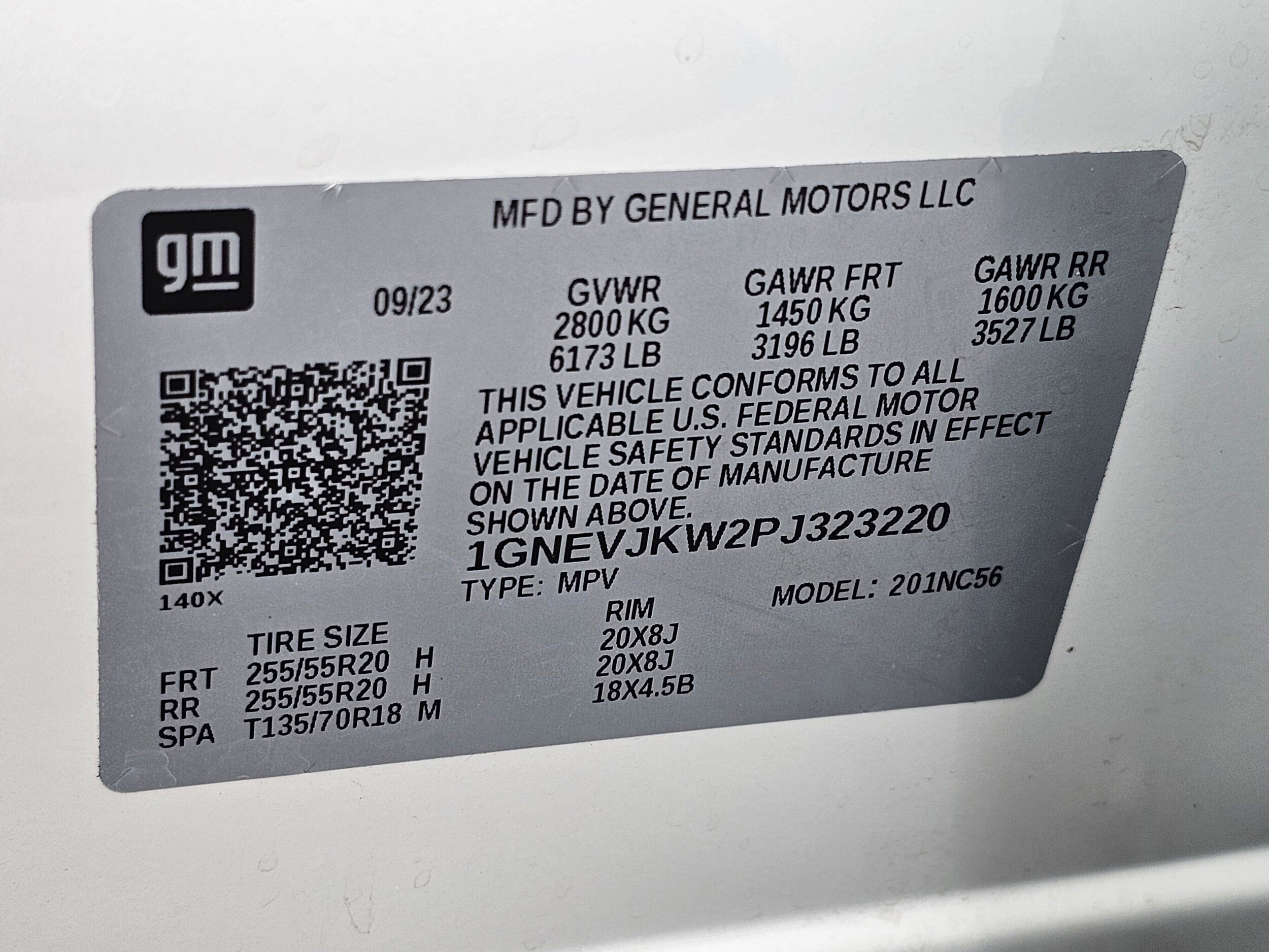 Used 2023 Iridescent Pearl Tricoat Chevrolet RS image 31