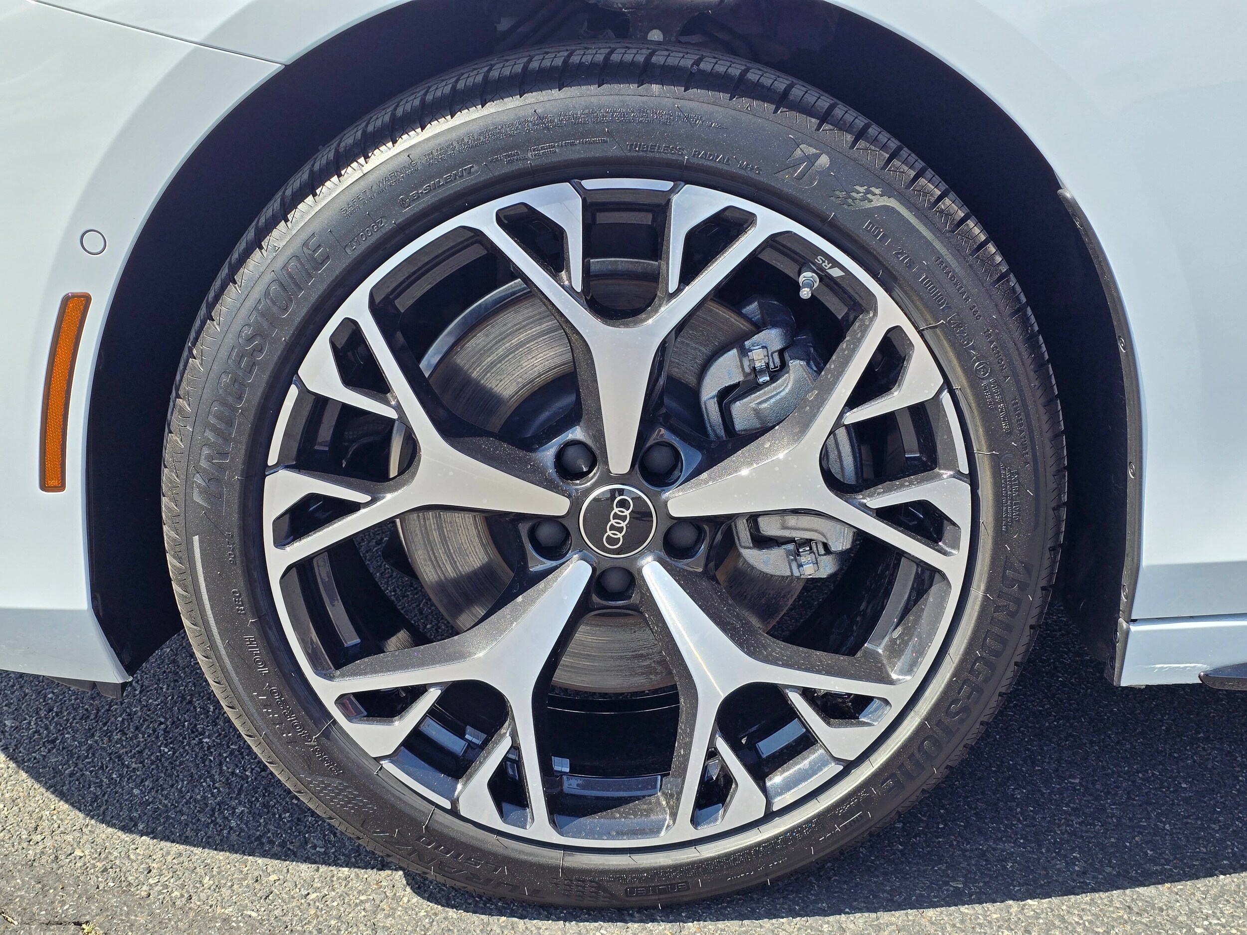 New 2026 Glacier White Audi Premium Plus image 38