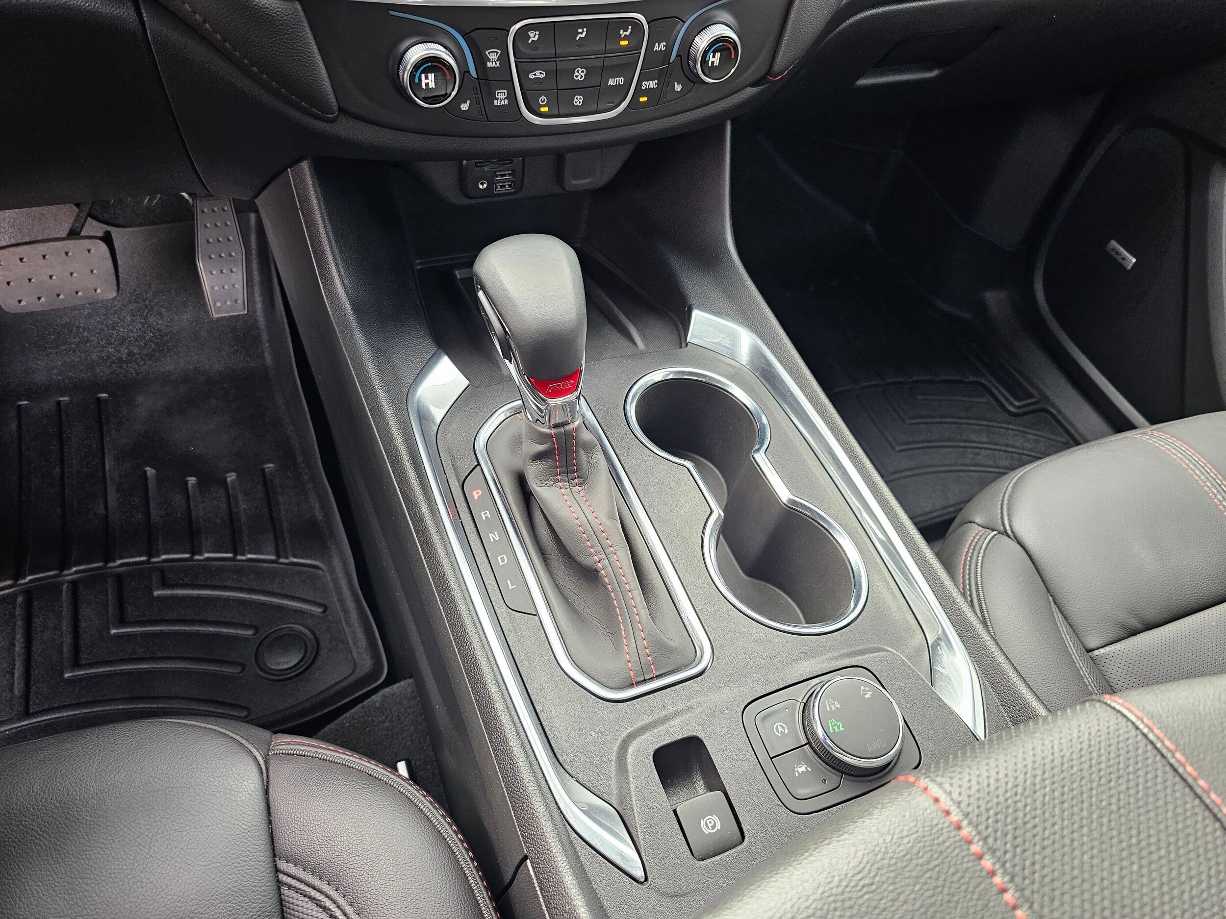 Used 2023 Iridescent Pearl Tricoat Chevrolet RS image 23