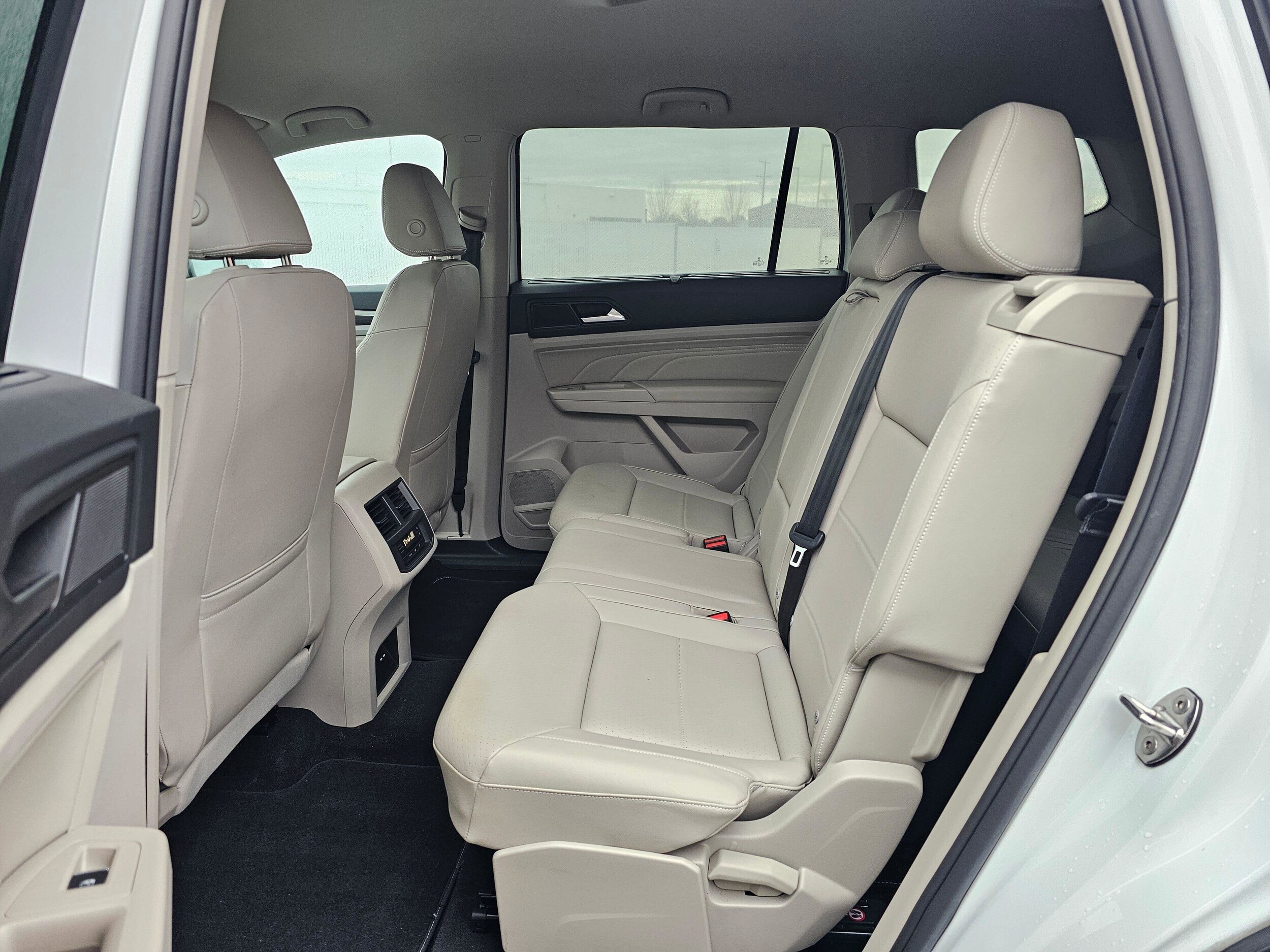 Used 2023 Pure White Volkswagen 2.0T SE w/Technology image 14