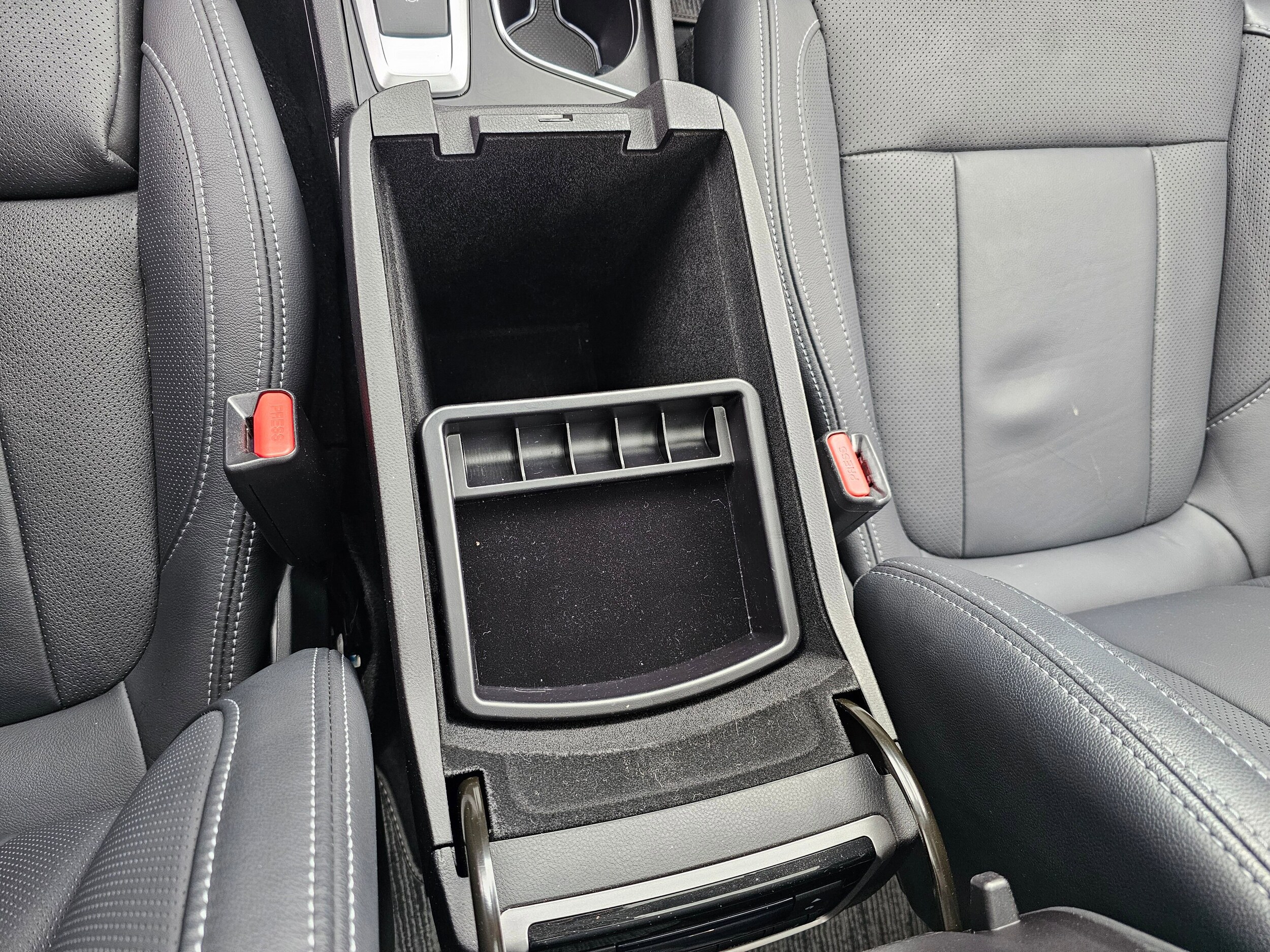 Used 2023 Ice Silver Metallic Subaru Limited image 42