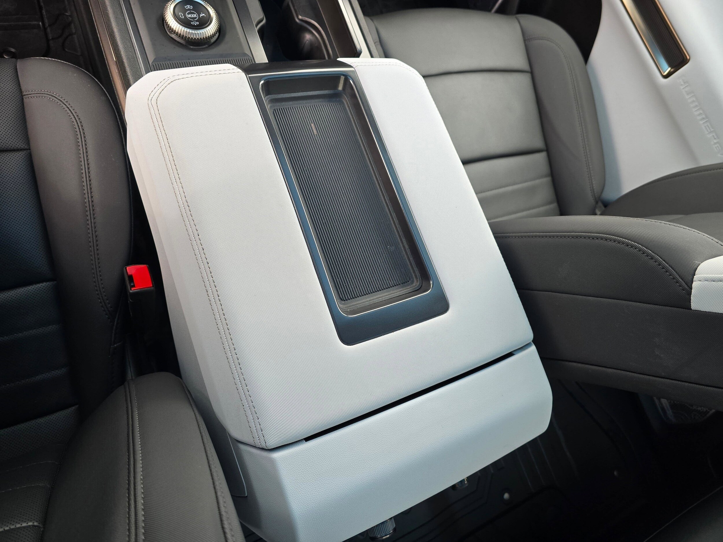 Used 2024 Void Black GMC 2X image 23