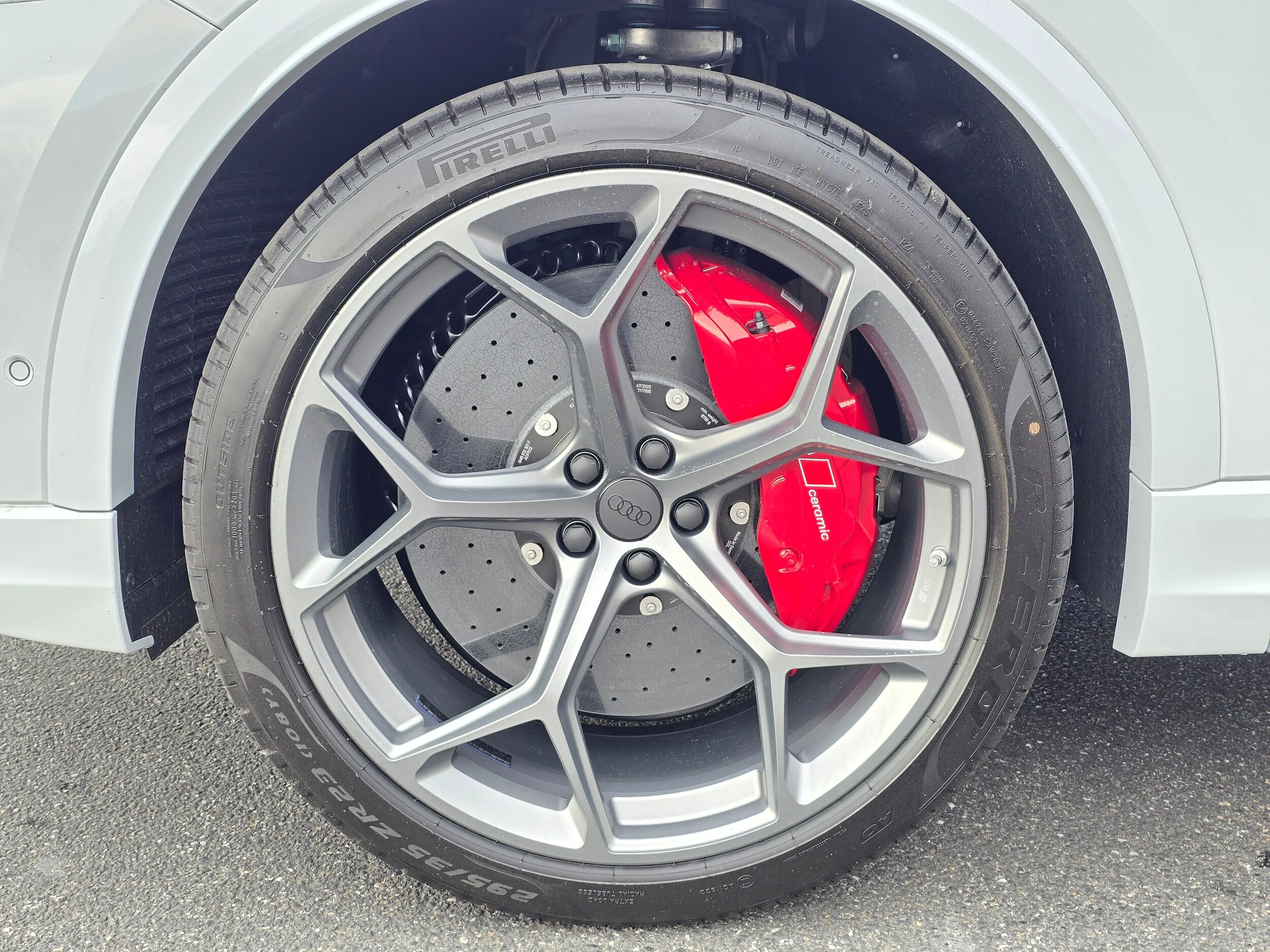 New 2026 Glacier White Audi 4.0T performance image 39