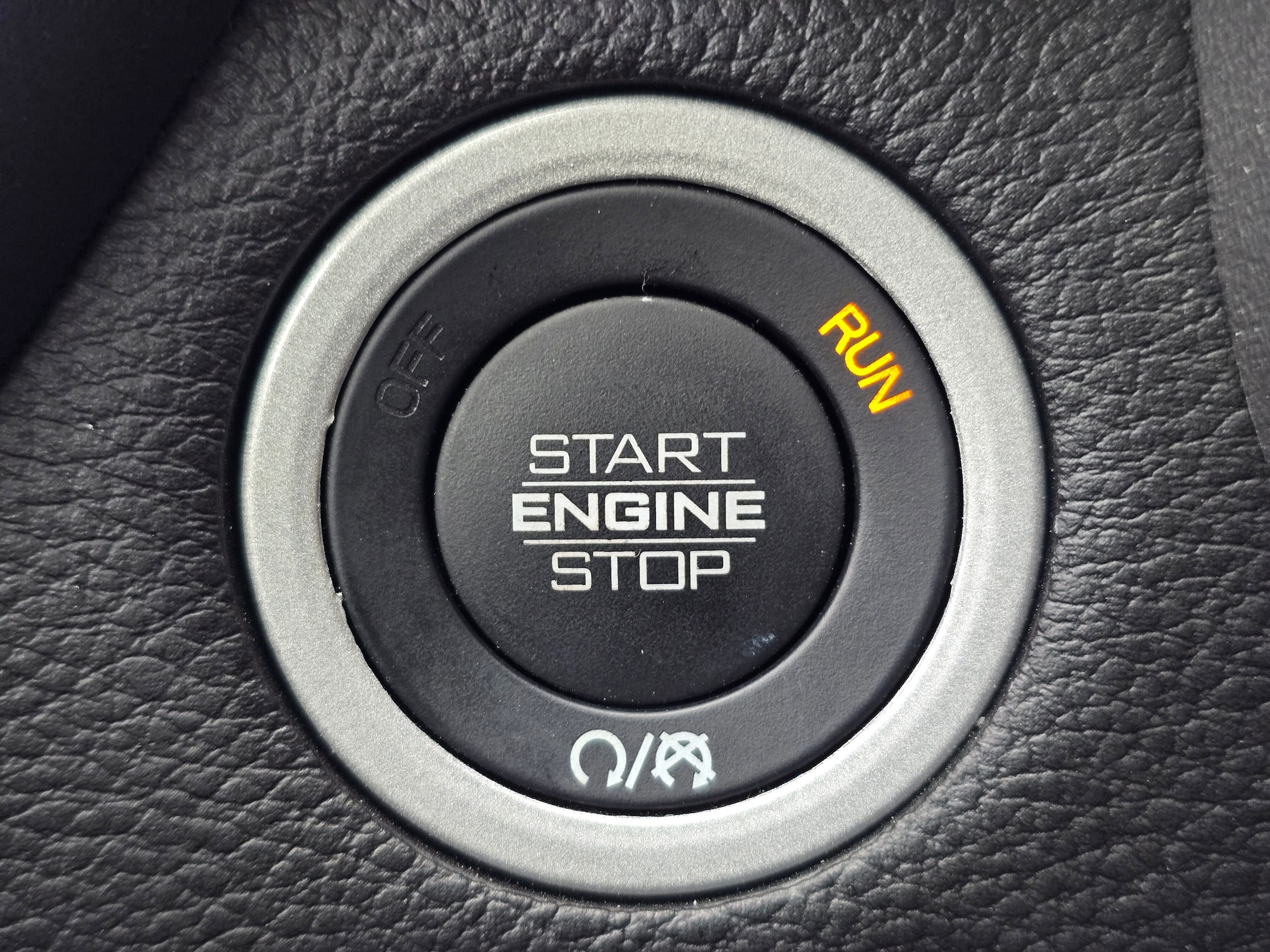 Used 2025 Diamond Black Crystal Pearlcoat Ram Laramie image 55