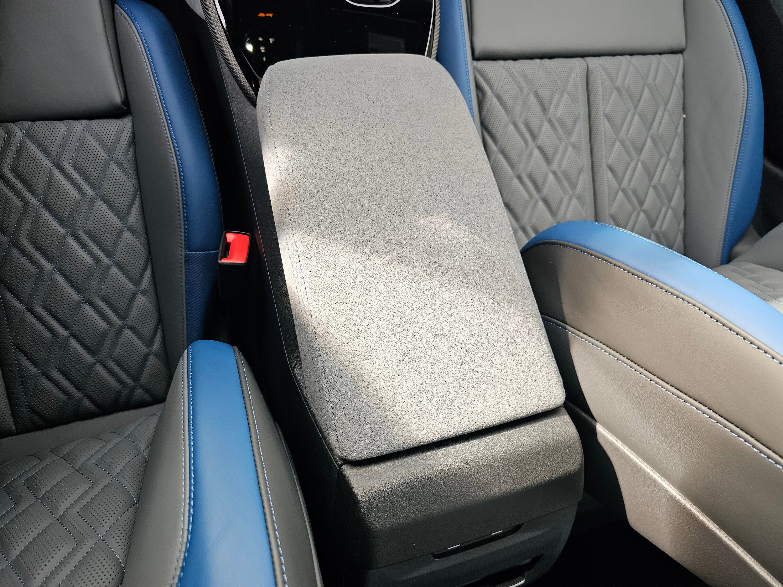 New 2025 Glacier White Audi 3.0T Prestige image 24