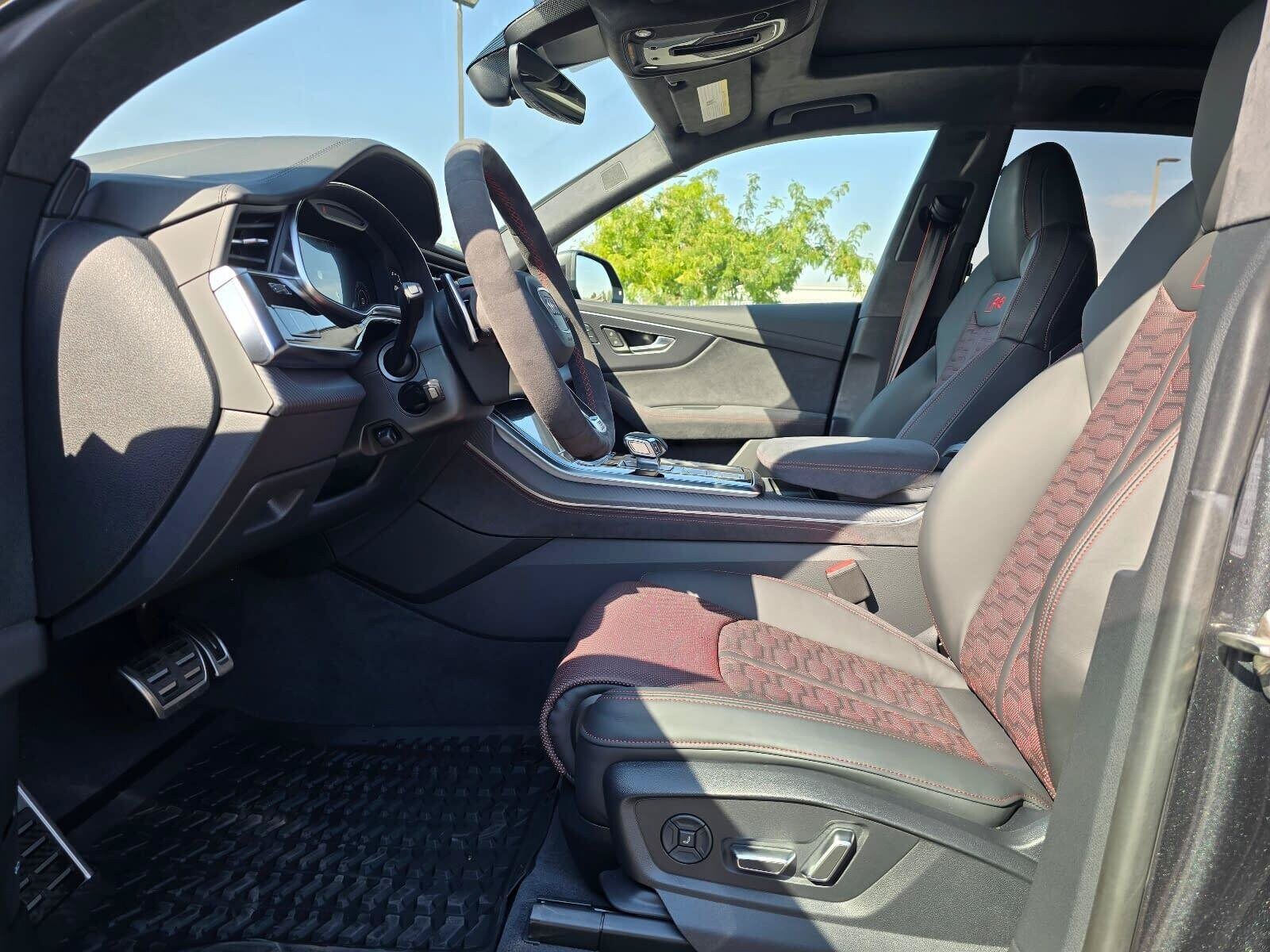 New 2026 Daytona Gray Pearl Audi 4.0T performance image 10