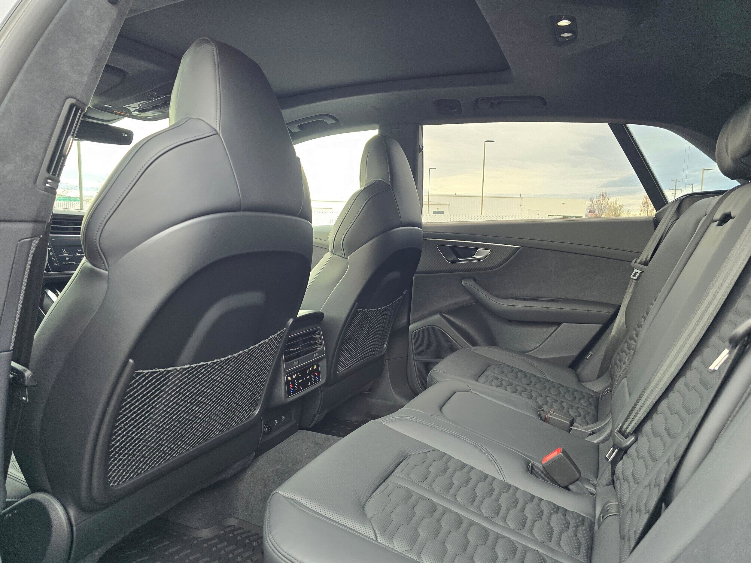 New 2026 Glacier White Audi 4.0T performance image 12