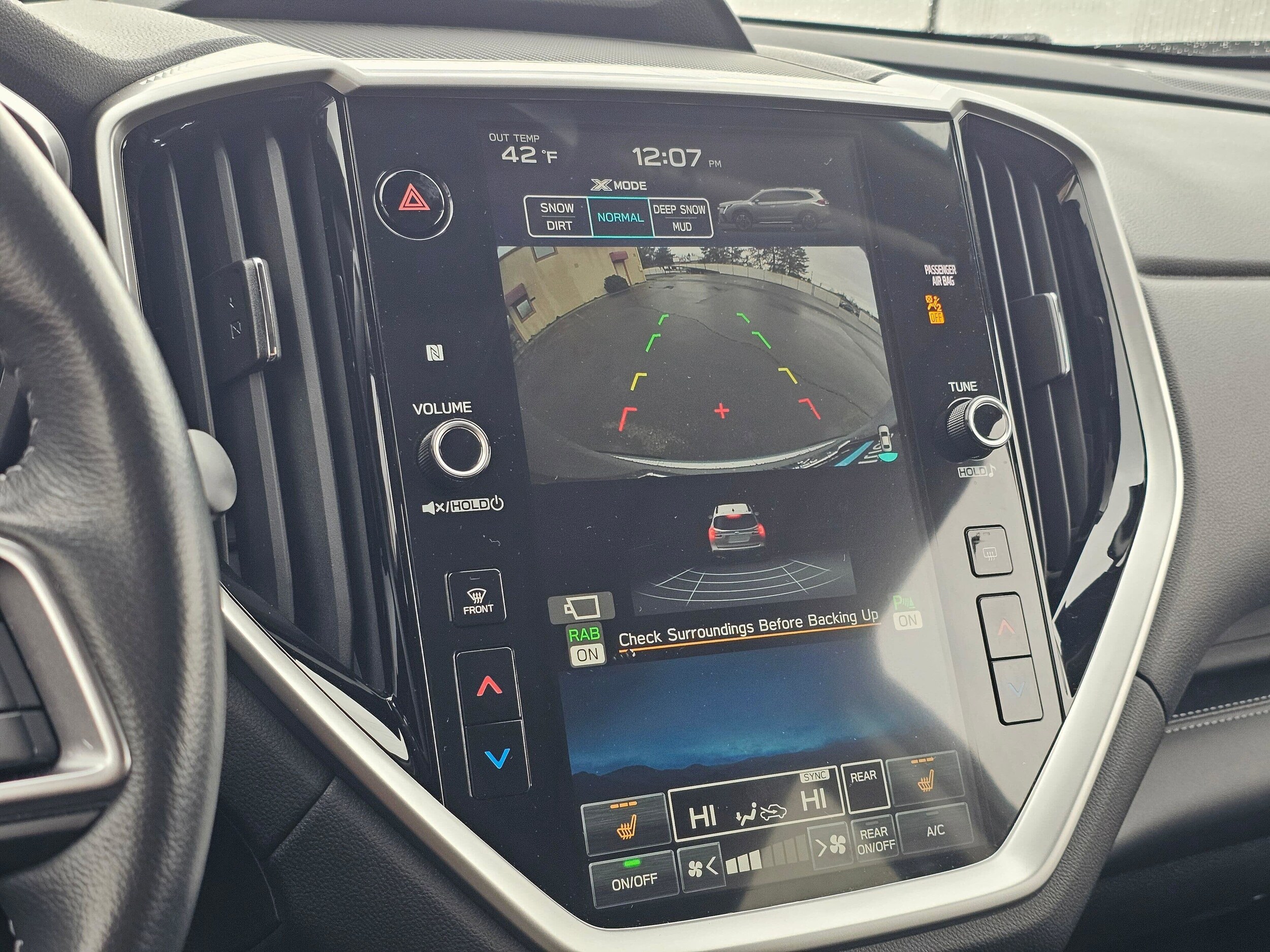 Used 2023 Ice Silver Metallic Subaru Limited image 19