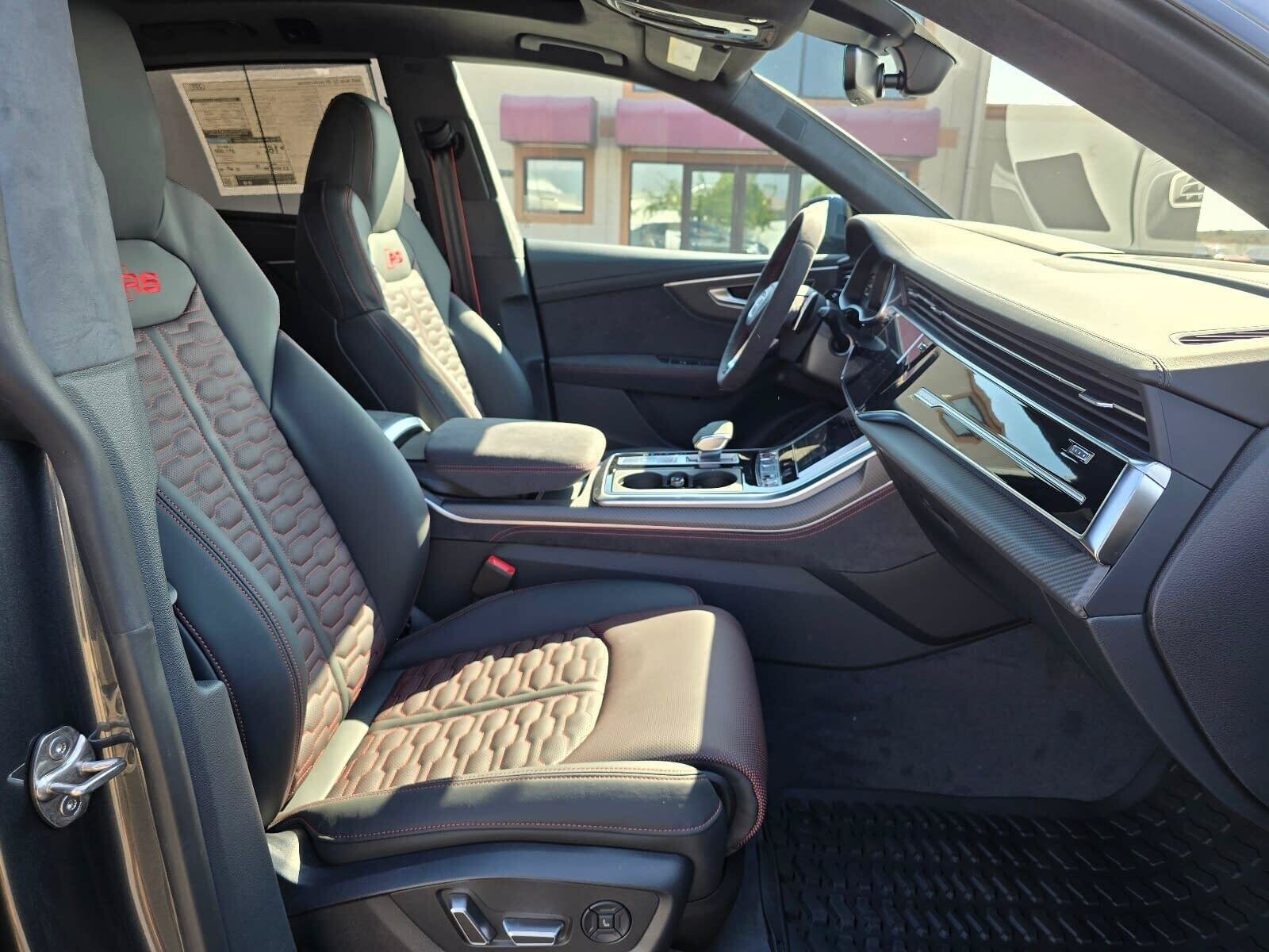 New 2026 Daytona Gray Pearl Audi 4.0T performance image 14