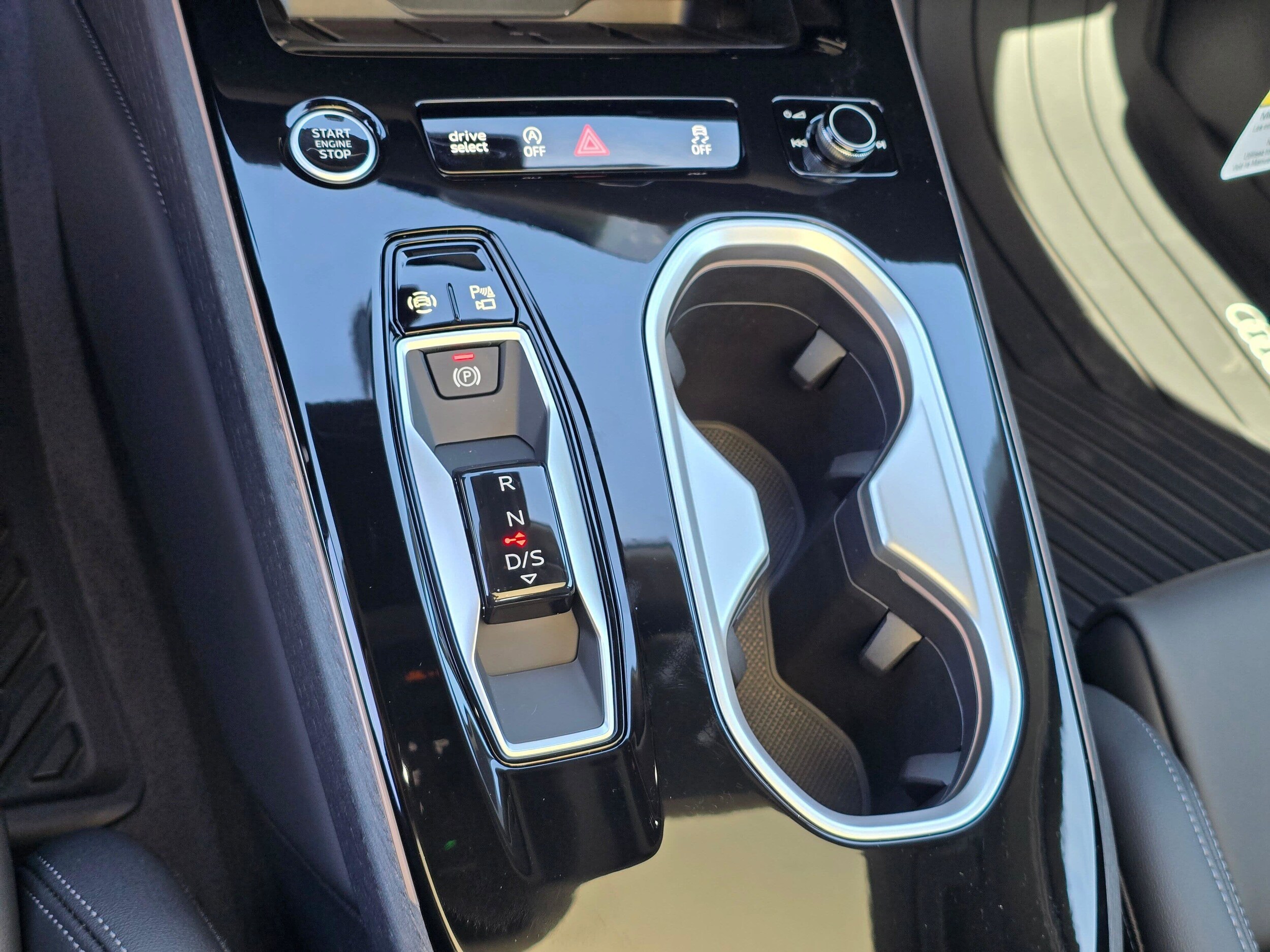 New 2026 Daytona Gray Pearl Audi Premium Plus image 23