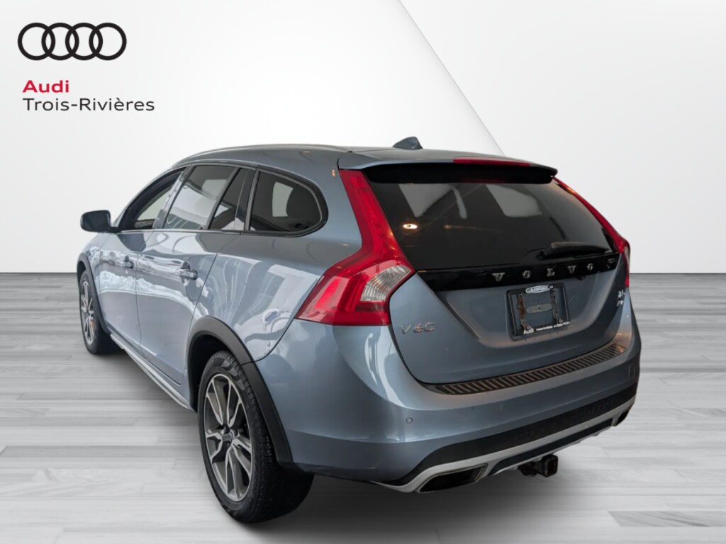 Used 2018 Volvo T5 Très Propre, Toit Ouvrant, Bas Km, Cuir, AWD Wagon
