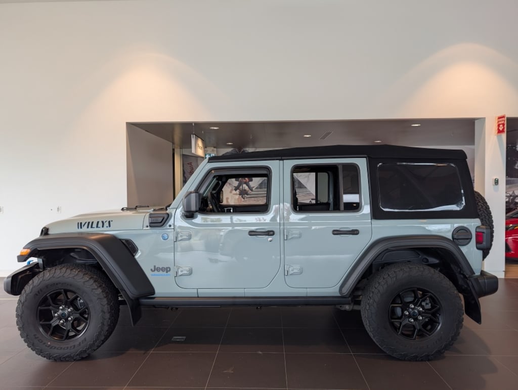 Used 2024 Jeep Willys 4XE Hybride Rechargeable Toit Rigide ET Sou SUV
