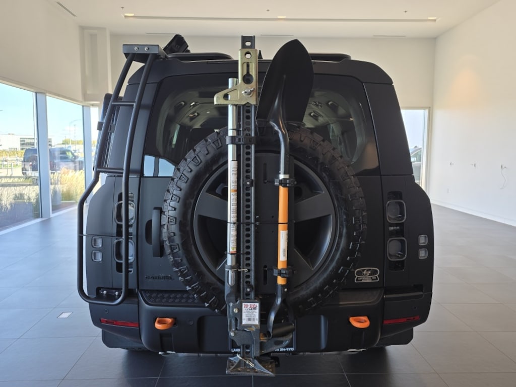 Used 2023 Land Rover 130 SE Edition Trek Neuf Tout Equipee Sport