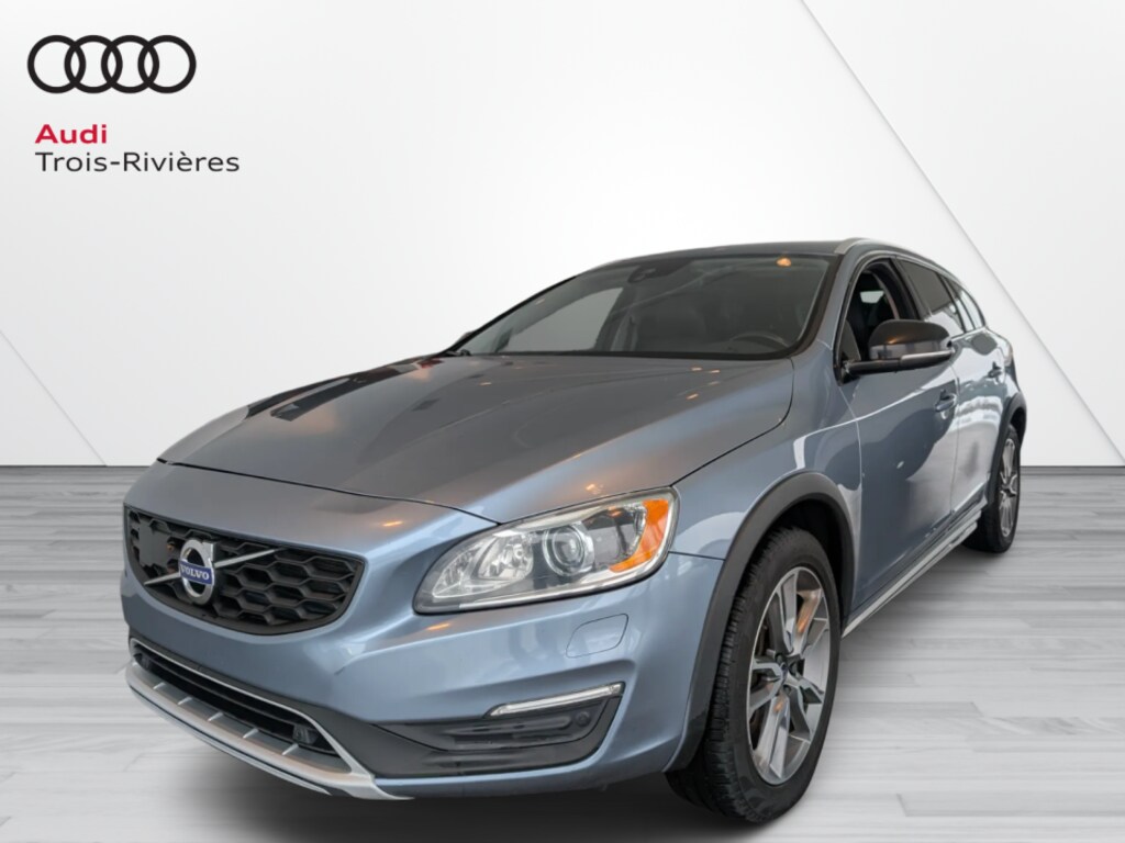 Used 2018 Volvo T5 Très Propre, Toit Ouvrant, Bas Km, Cuir, AWD Wagon