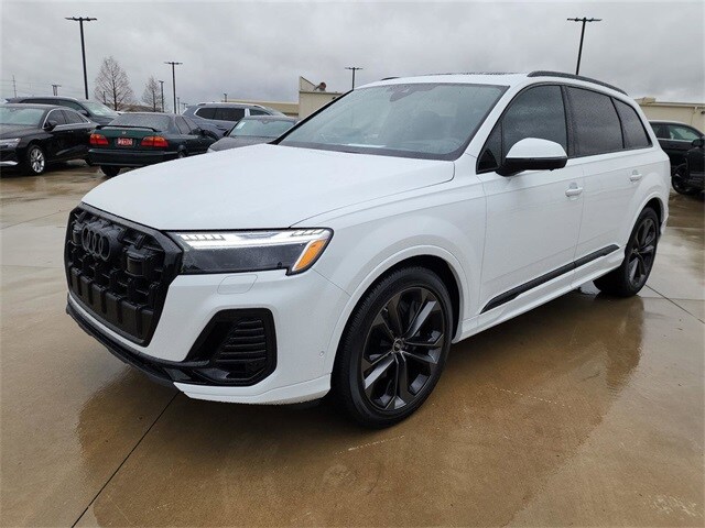2025 Audi Q7 55 Prestige photo 3
