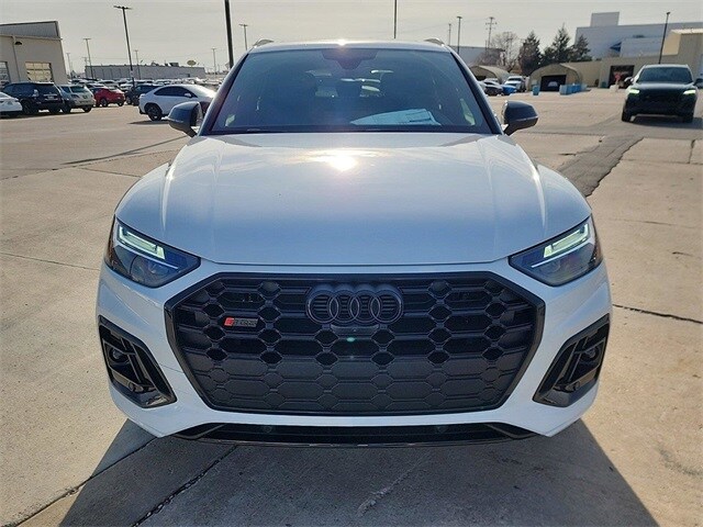 2025 Audi SQ5 Premium Plus photo 2