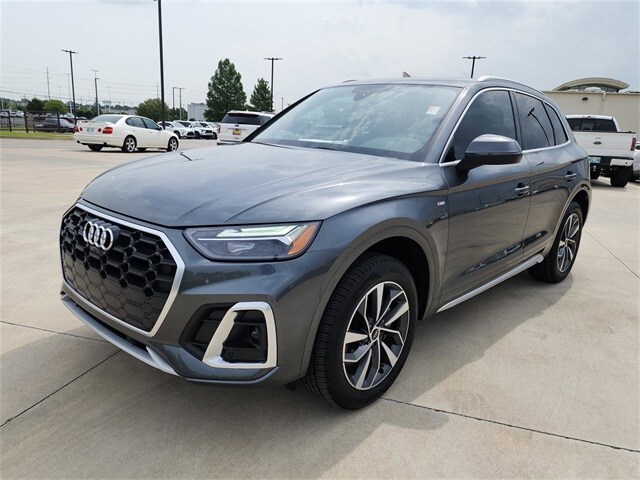 2025 Audi Q5 45 S line Premium Plus photo 3