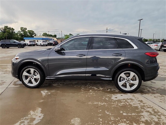 2025 Audi Q5 2.0T Premium Plus photo 4