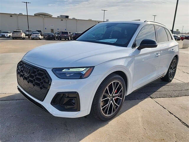 2025 Audi SQ5 Premium Plus photo 3