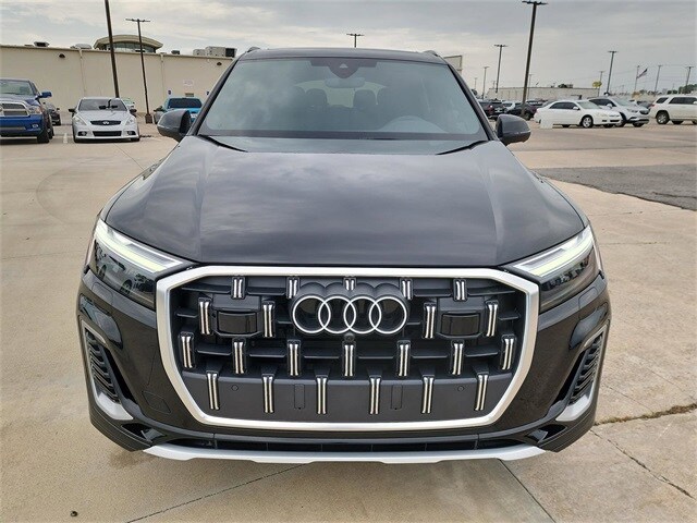2025 Audi Q7 55 Premium Plus photo 2