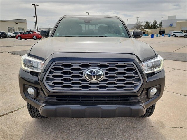 2021 Toyota Tacoma TRD Off-Road photo 2
