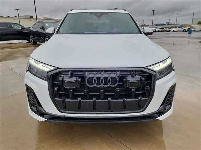 2025 Audi Q7 55 Prestige photo 2