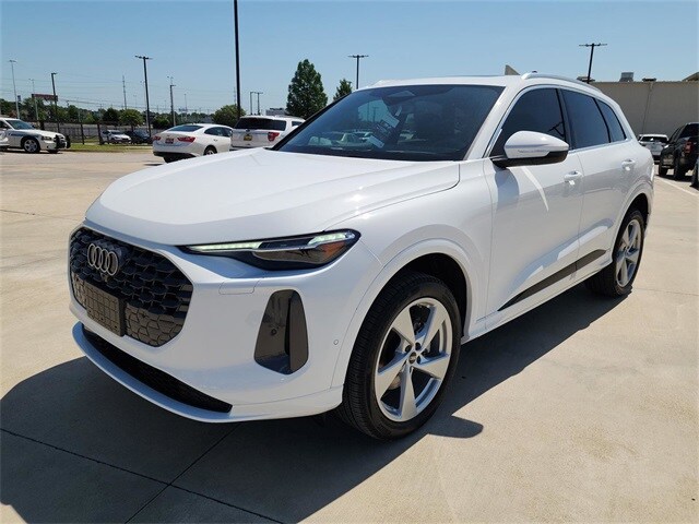 2025 Audi Q5 2.0T Premium Plus photo 3