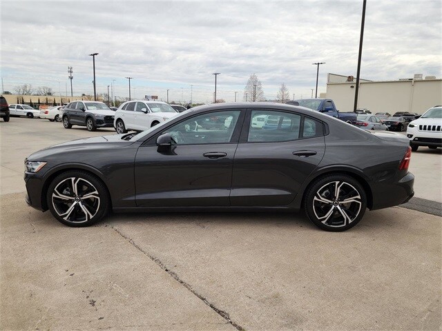 2024 Volvo S60 B5 Core photo 4