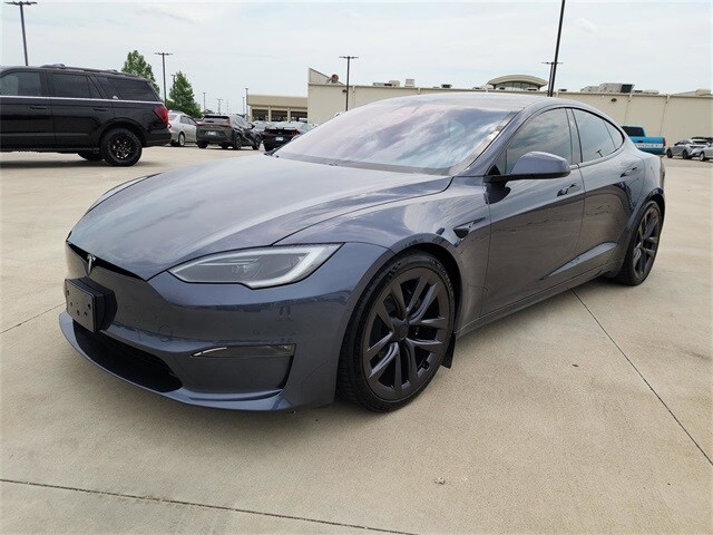 2022 Tesla Model S Plaid photo 3