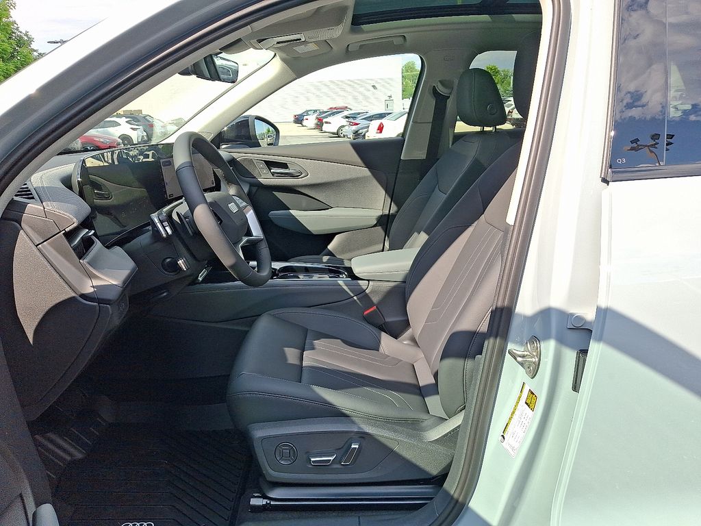 2026 Audi Q3 Base - Photo 6
