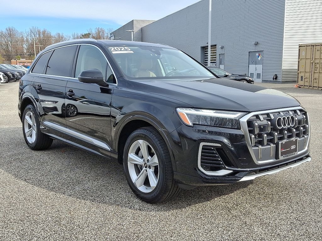 Certified 2025 Audi Q7 55 Premium SUV